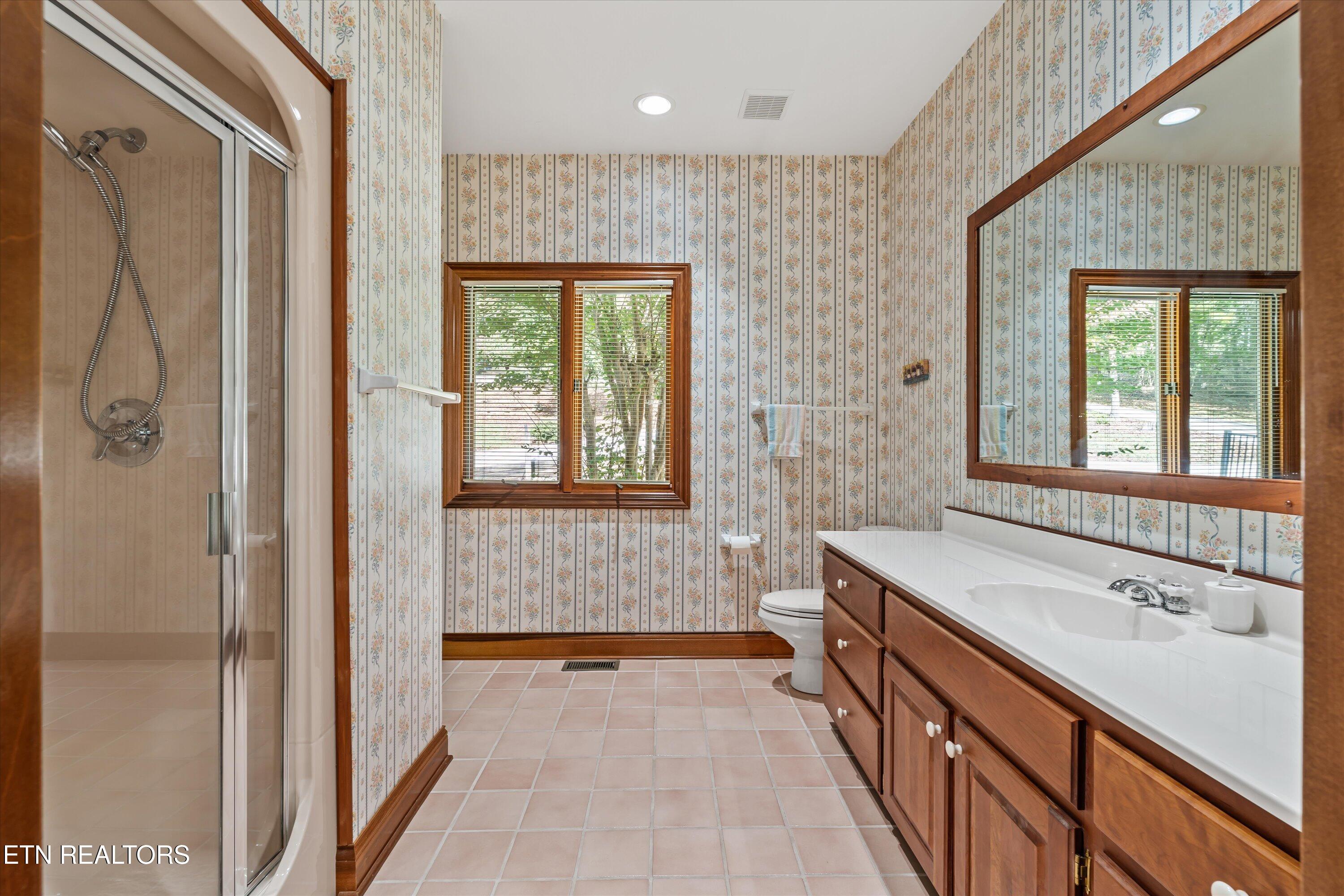 489 Fox Lake Lane, LaFollette