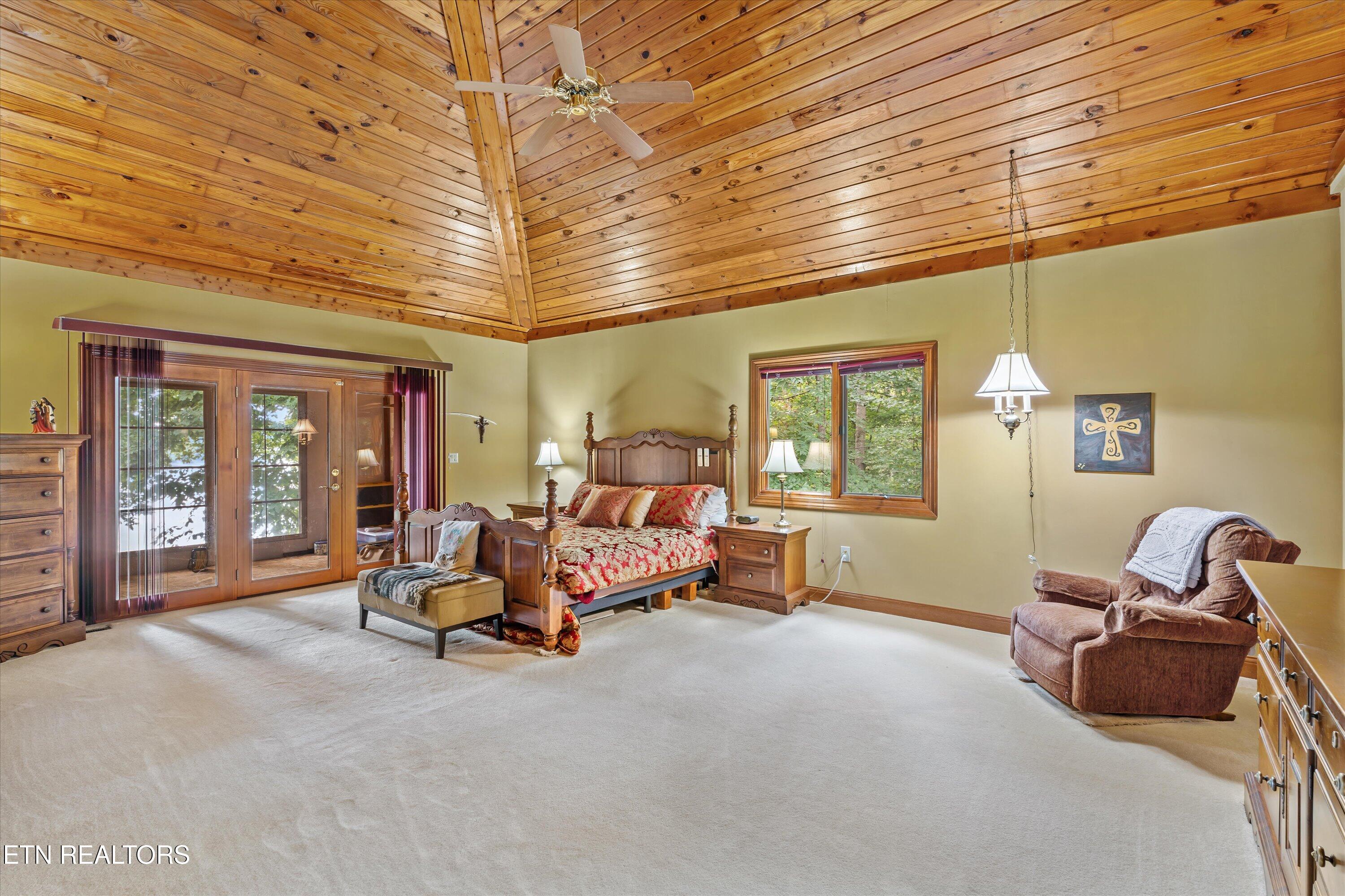 489 Fox Lake Lane, LaFollette