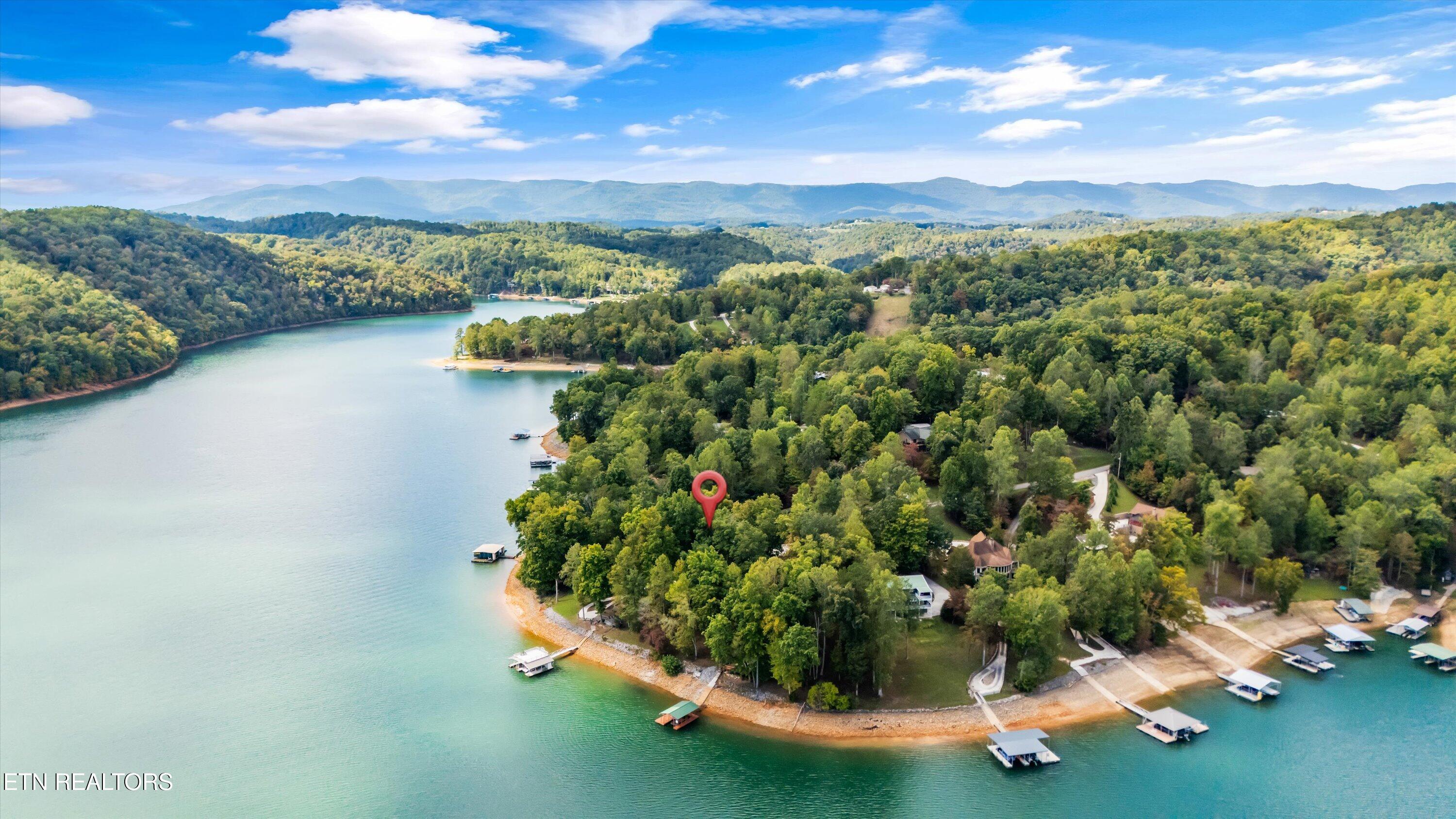 489 Fox Lake Lane, LaFollette