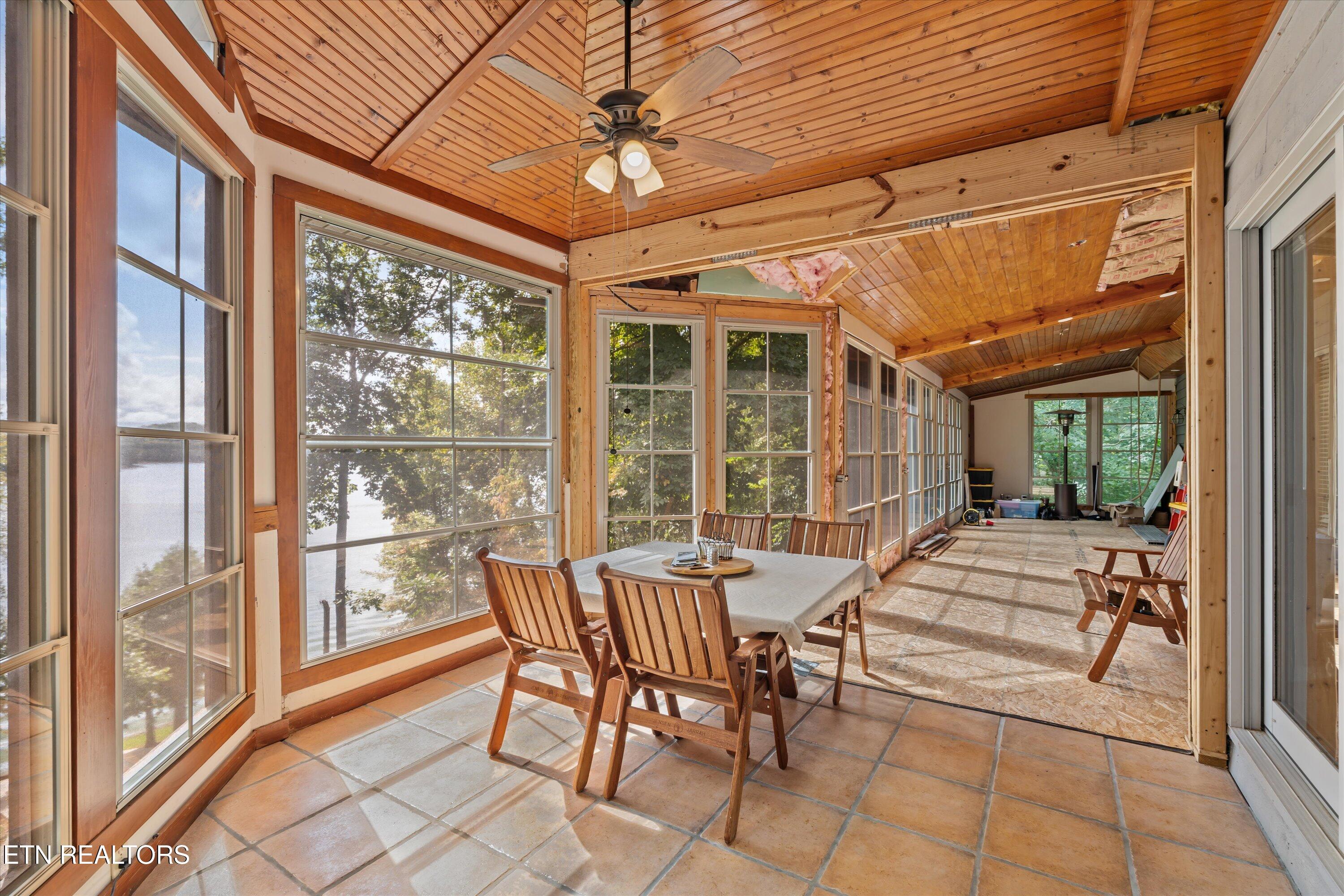 489 Fox Lake Lane, LaFollette