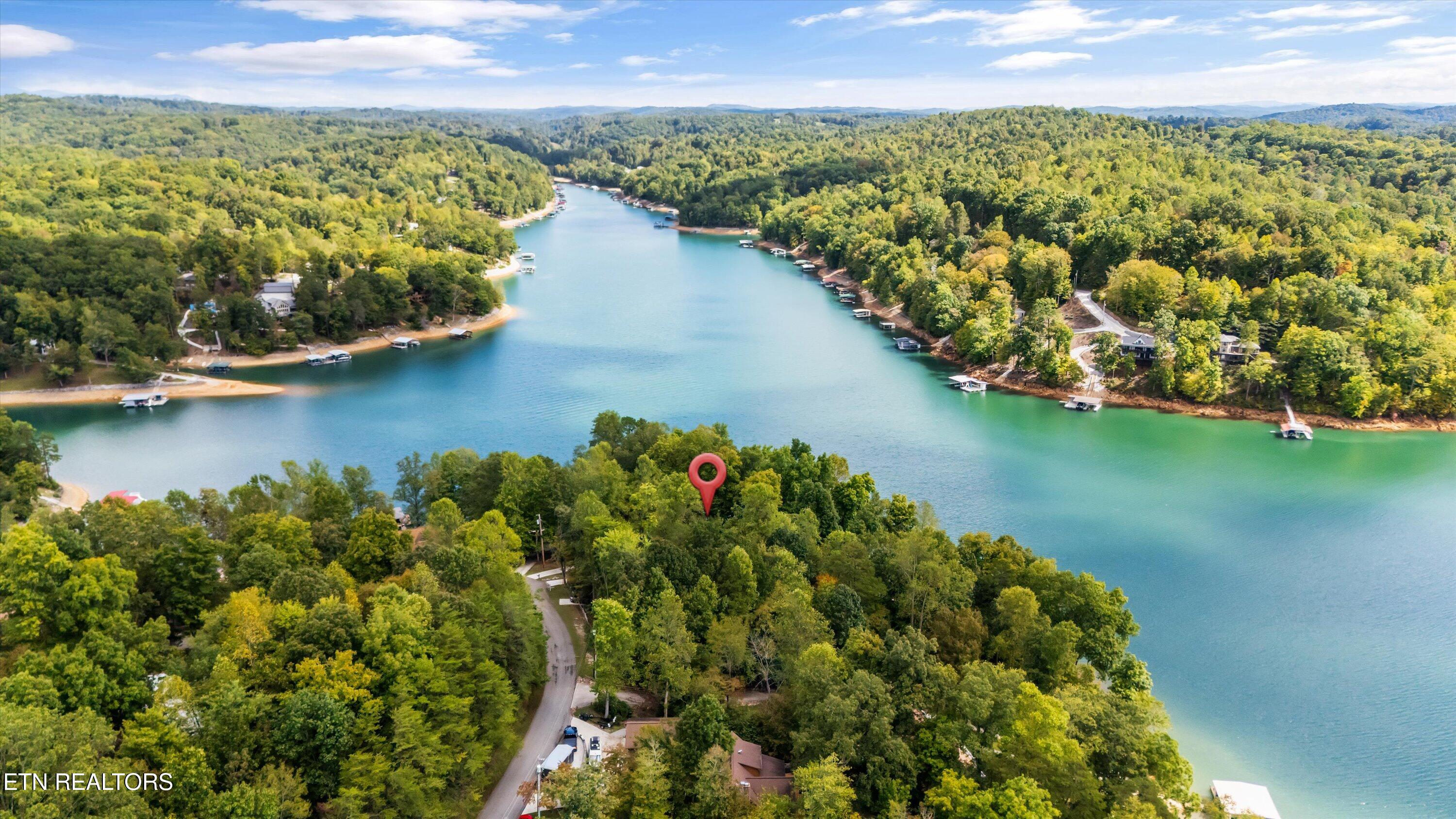 489 Fox Lake Lane, LaFollette