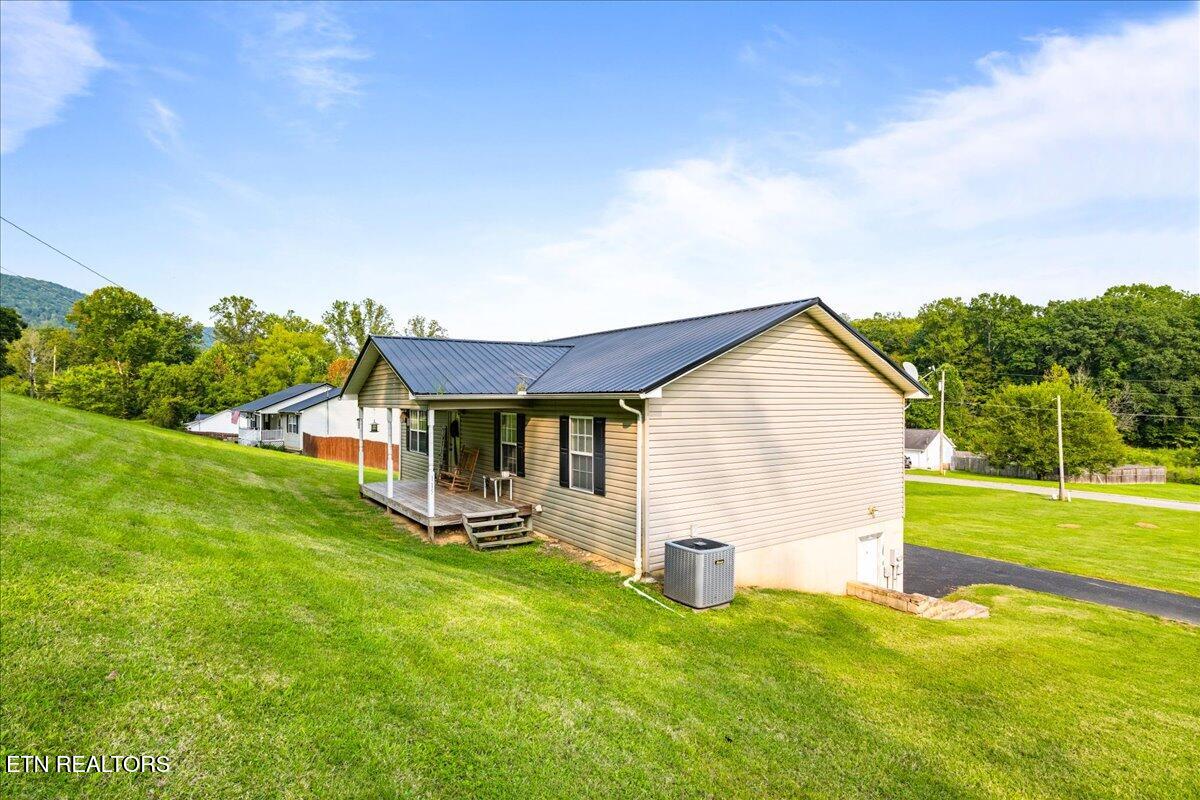 115 Sam William Lane