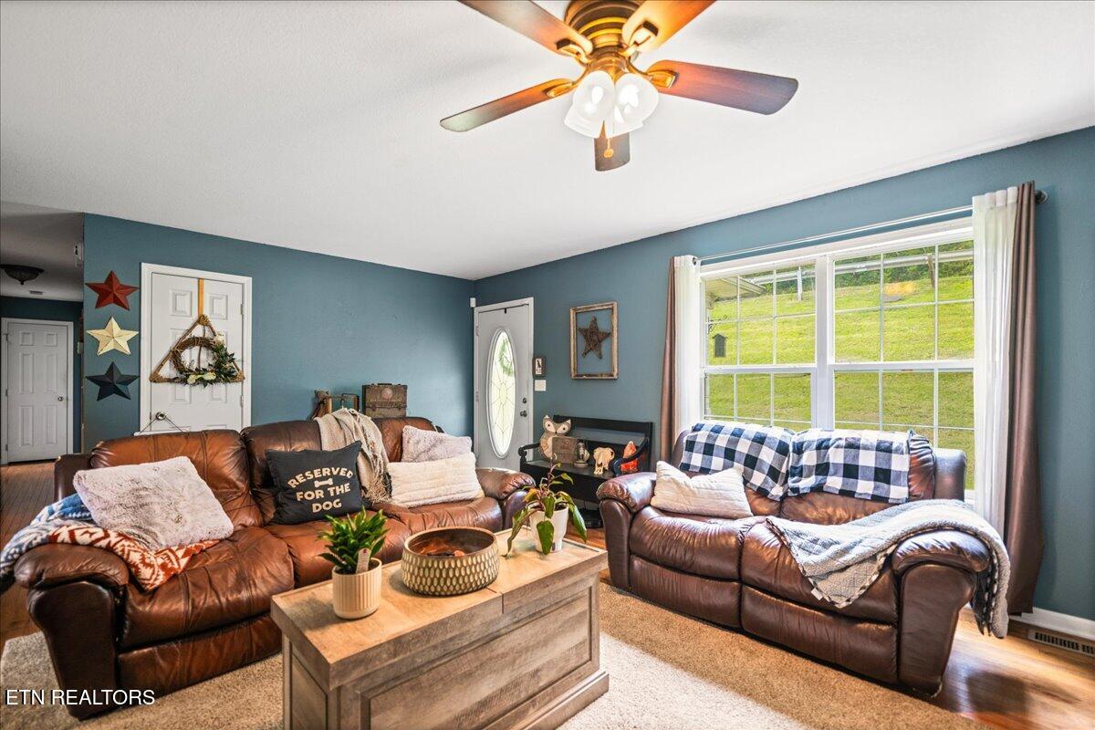 115 Sam William Lane