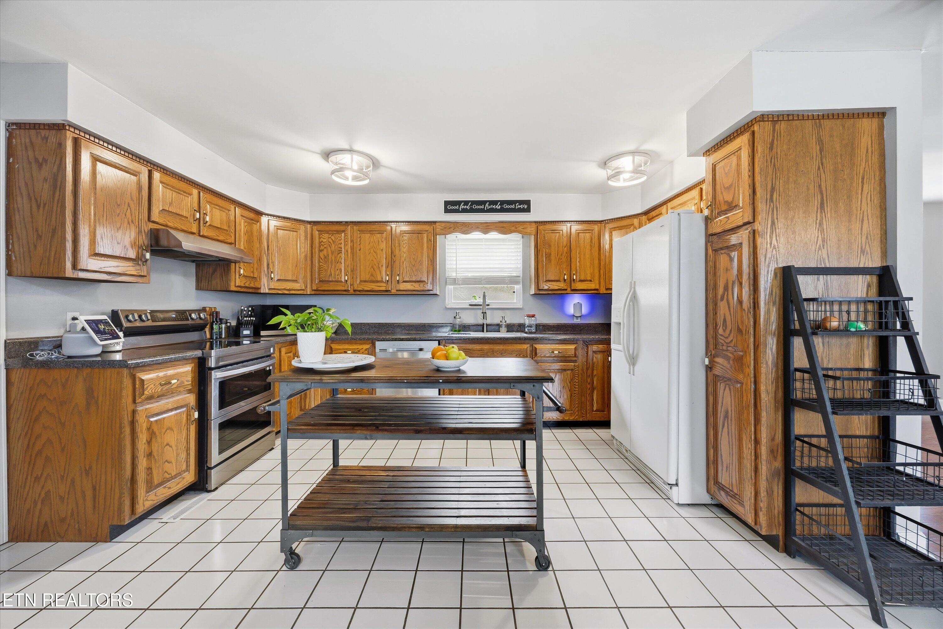 288 Forks Grove Rd, LaFollette