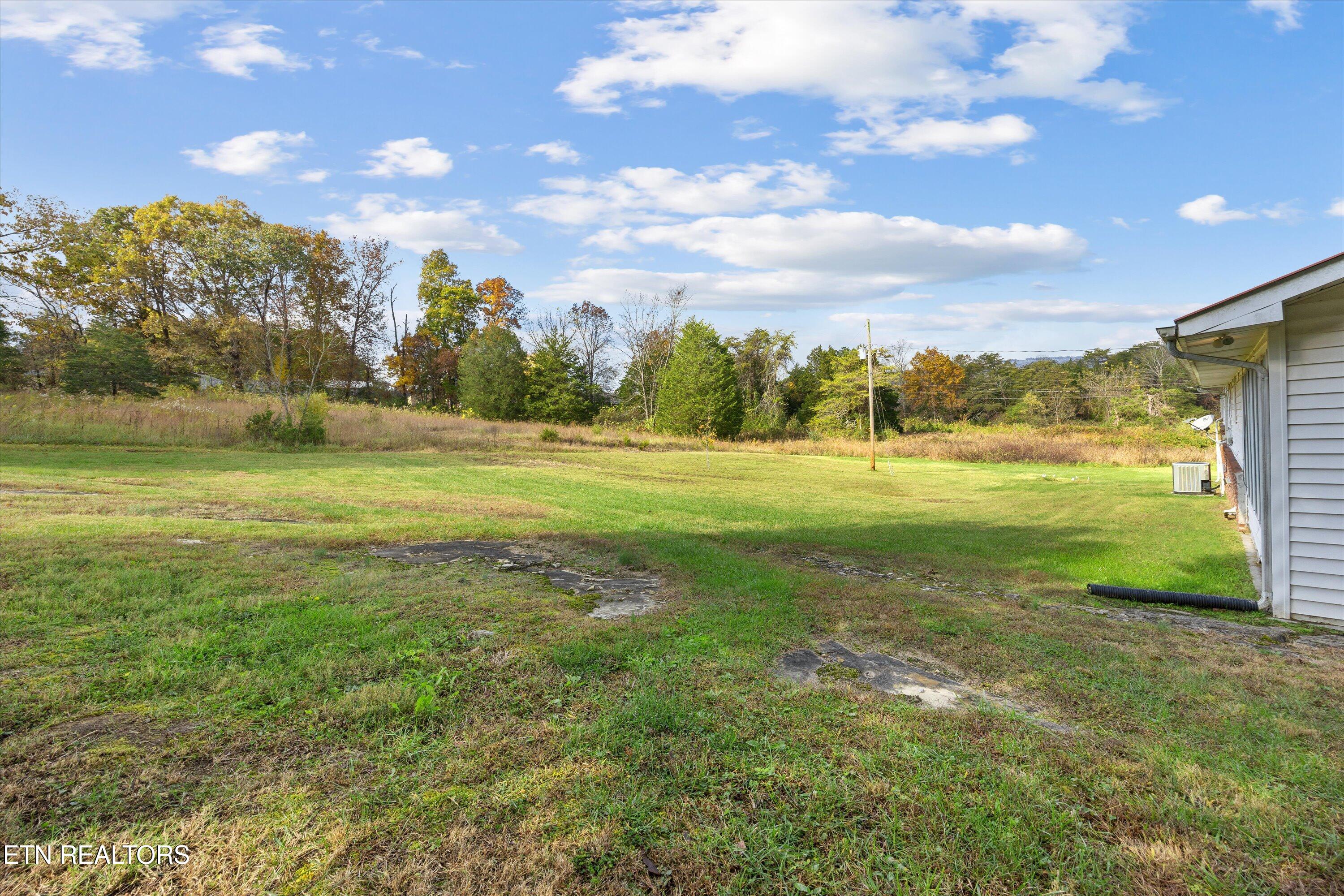 288 Forks Grove Rd, LaFollette