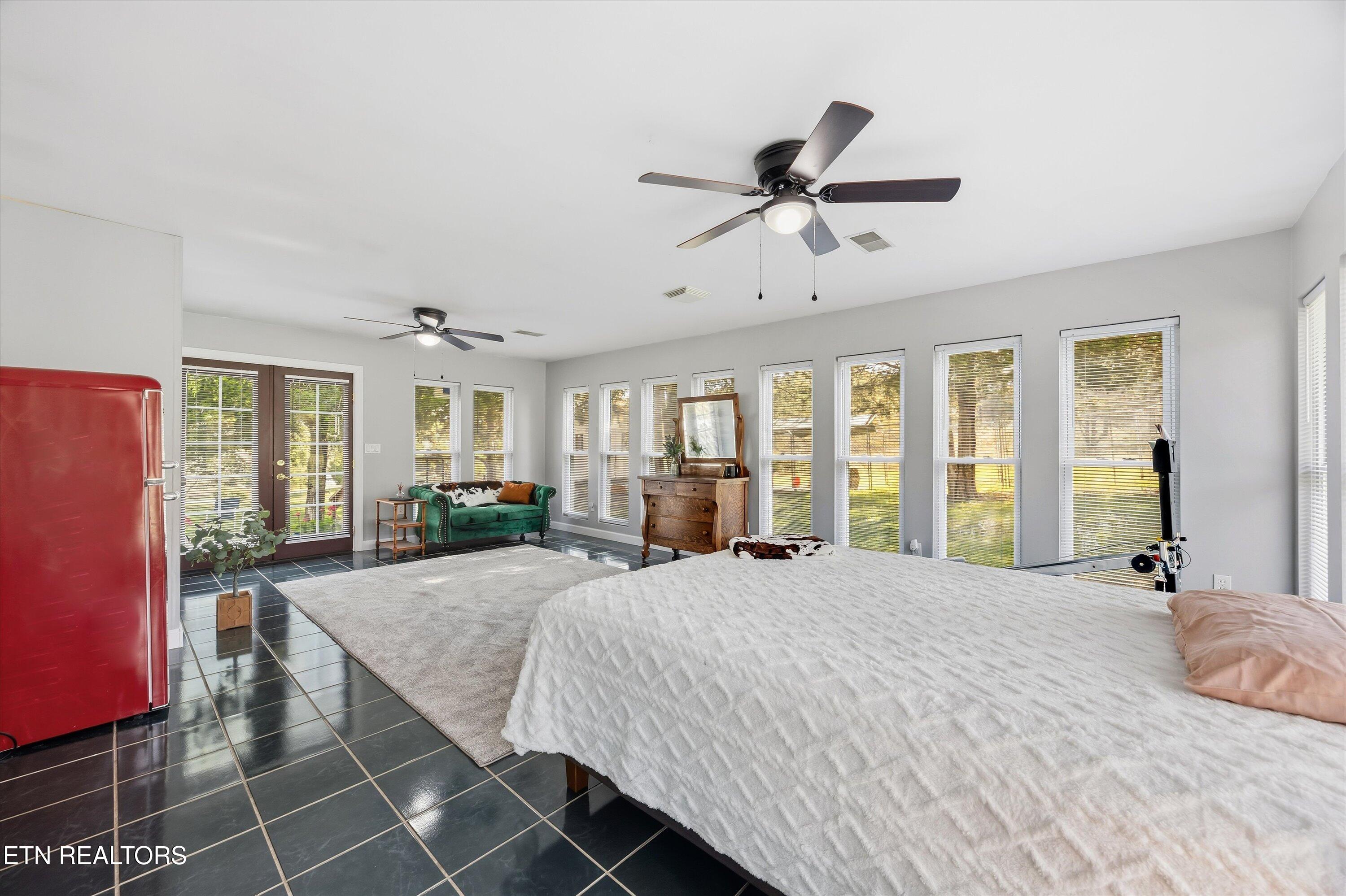 288 Forks Grove Rd, LaFollette