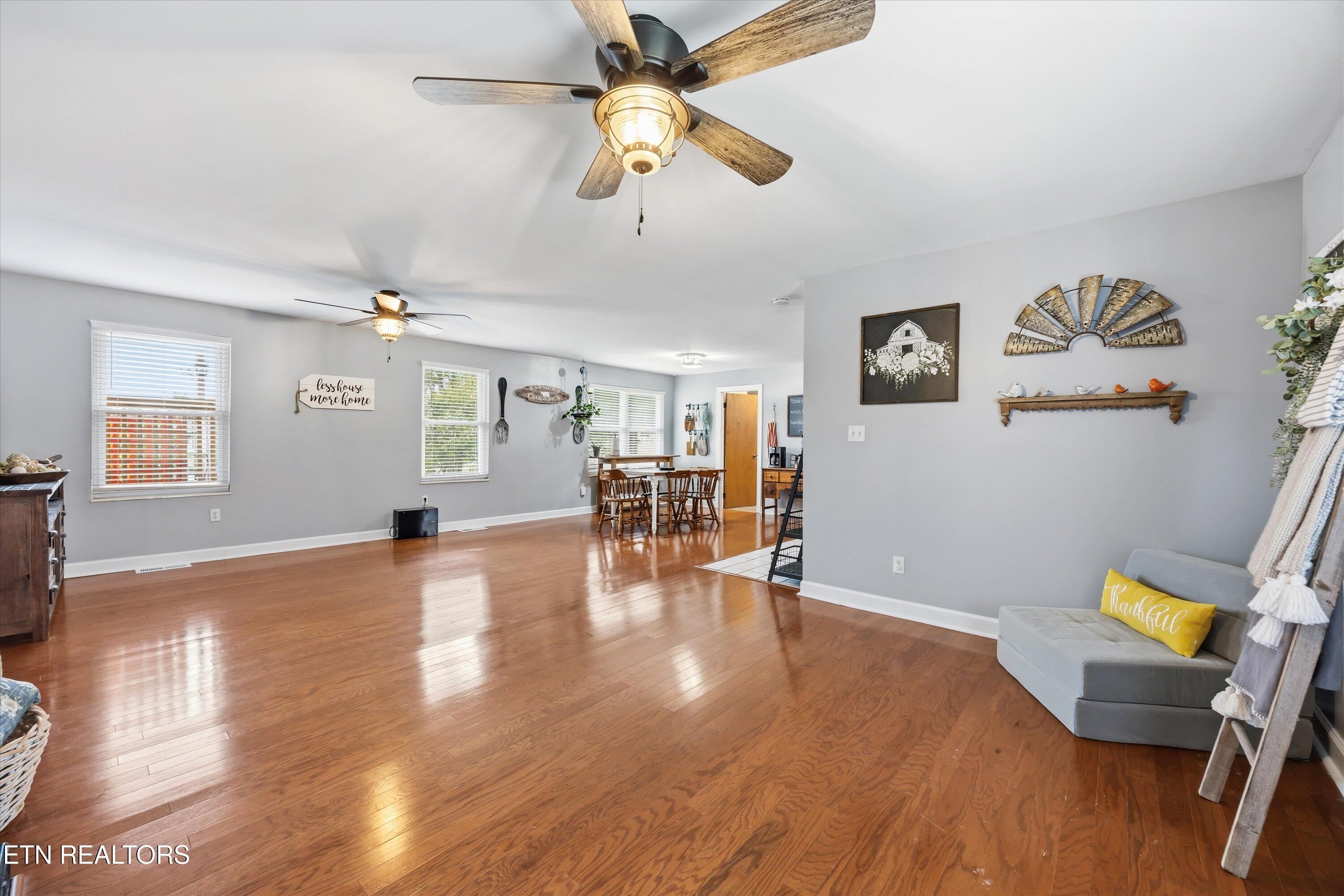 288 Forks Grove Rd, LaFollette