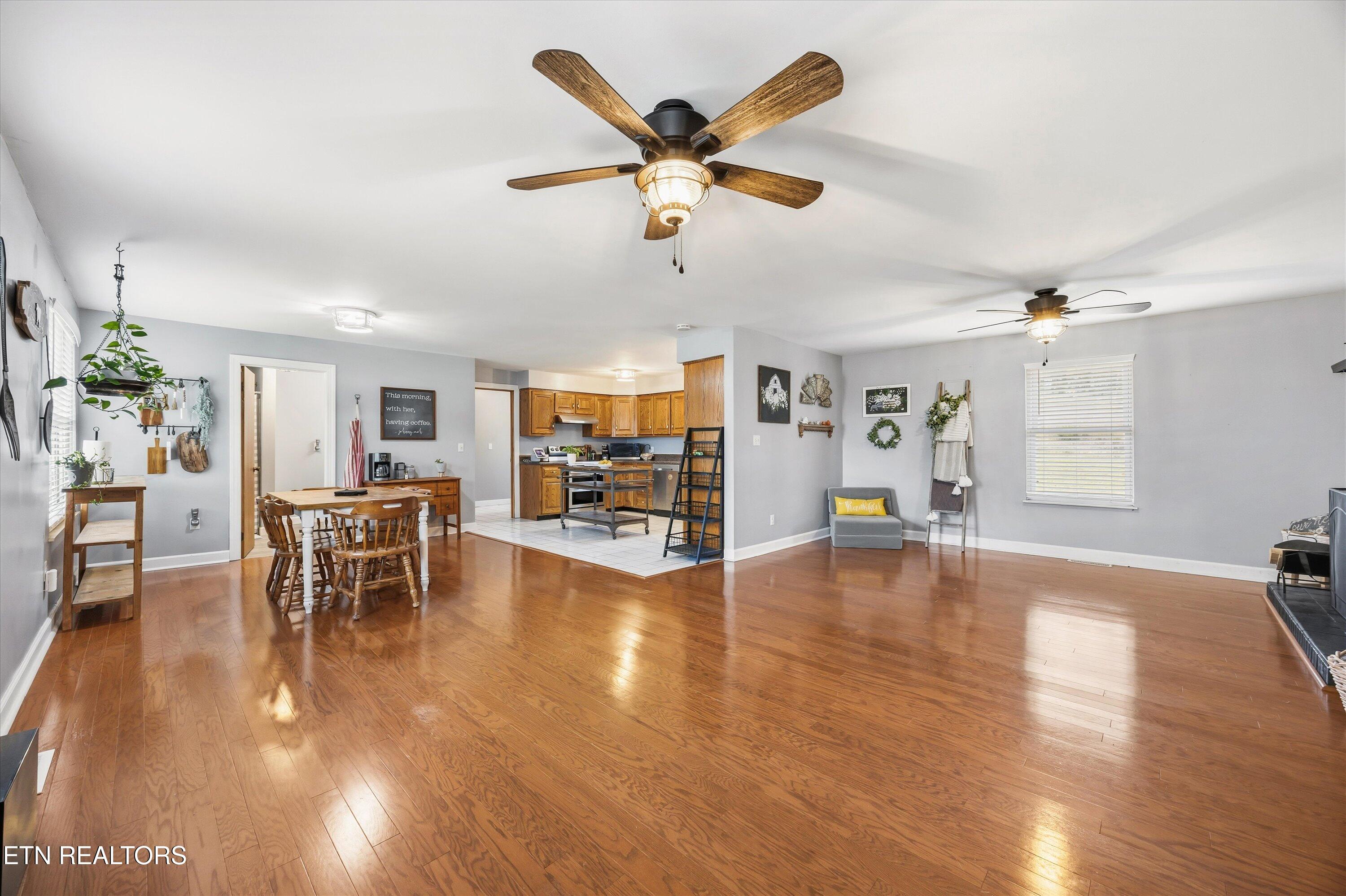 288 Forks Grove Rd, LaFollette