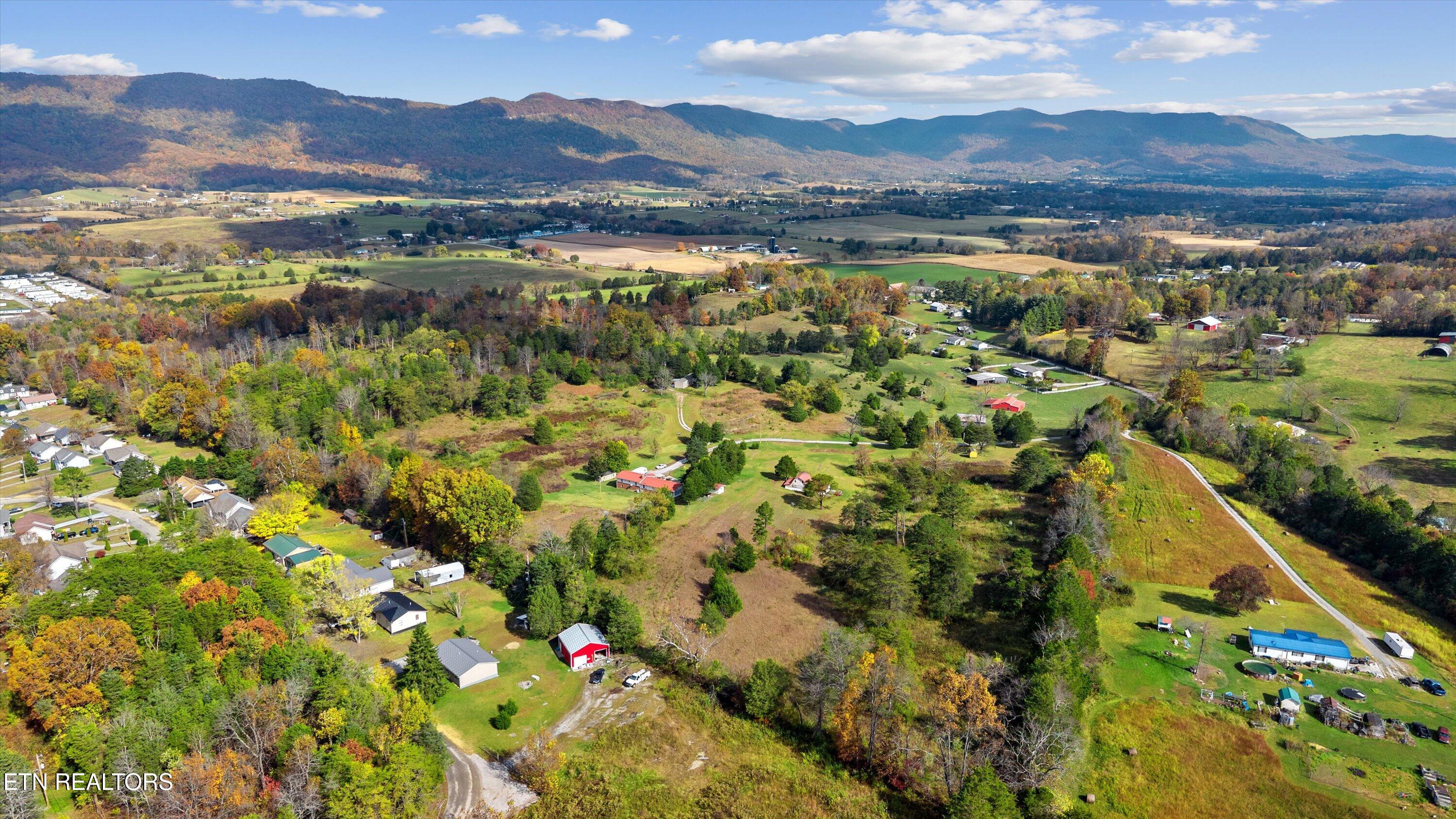 288 Forks Grove Rd, LaFollette