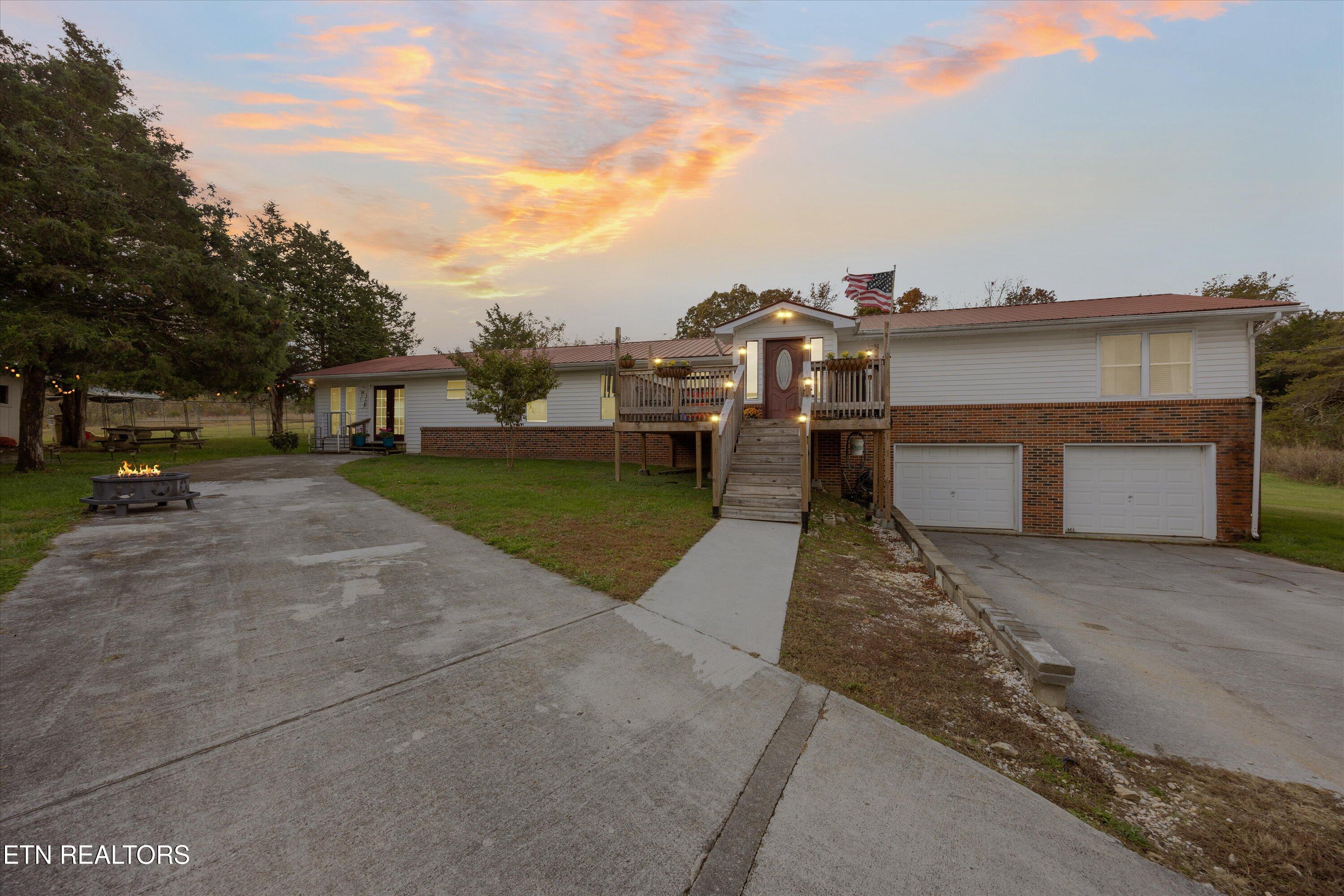 288 Forks Grove Rd, LaFollette