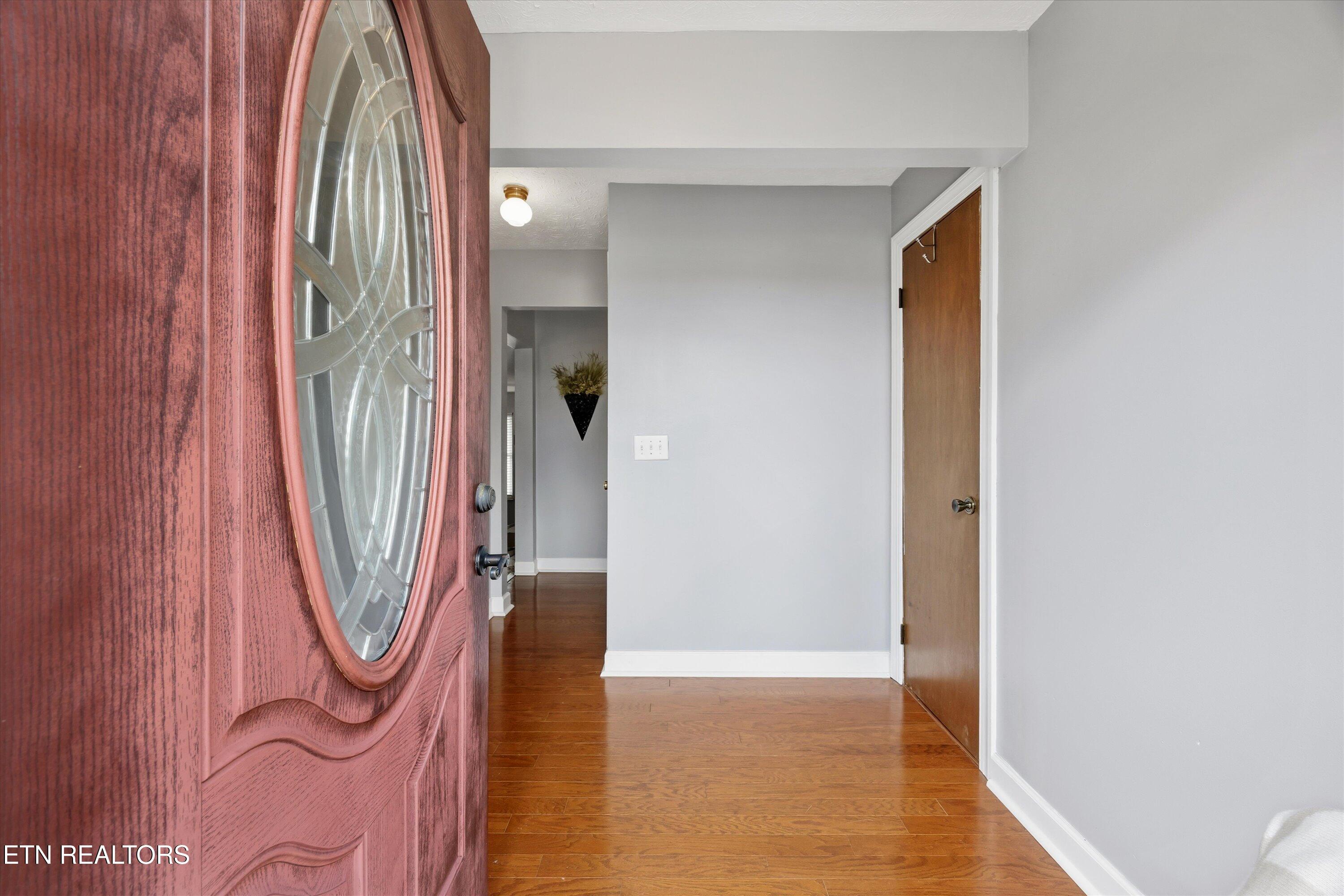 288 Forks Grove Rd, LaFollette