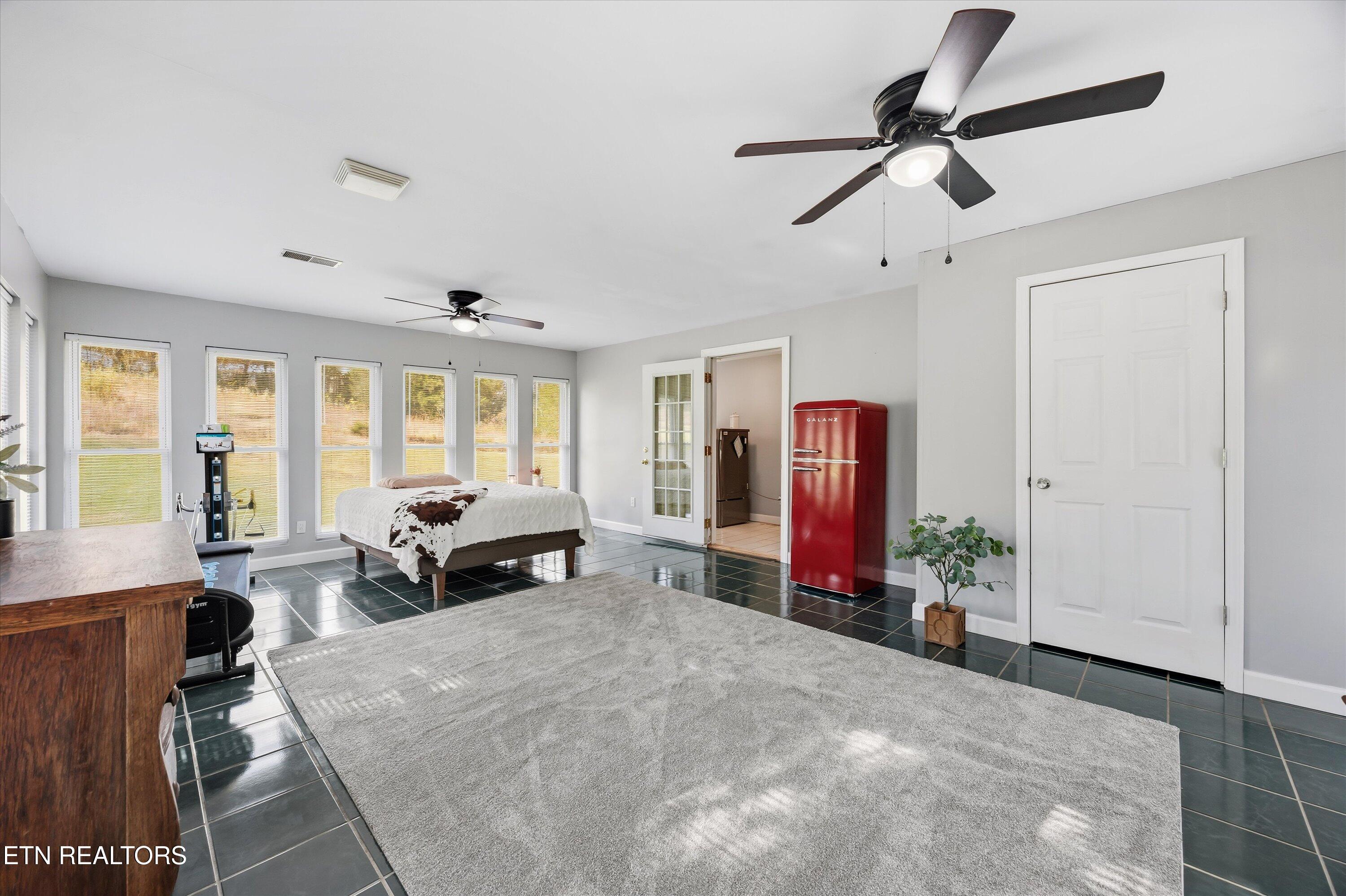 288 Forks Grove Rd, LaFollette