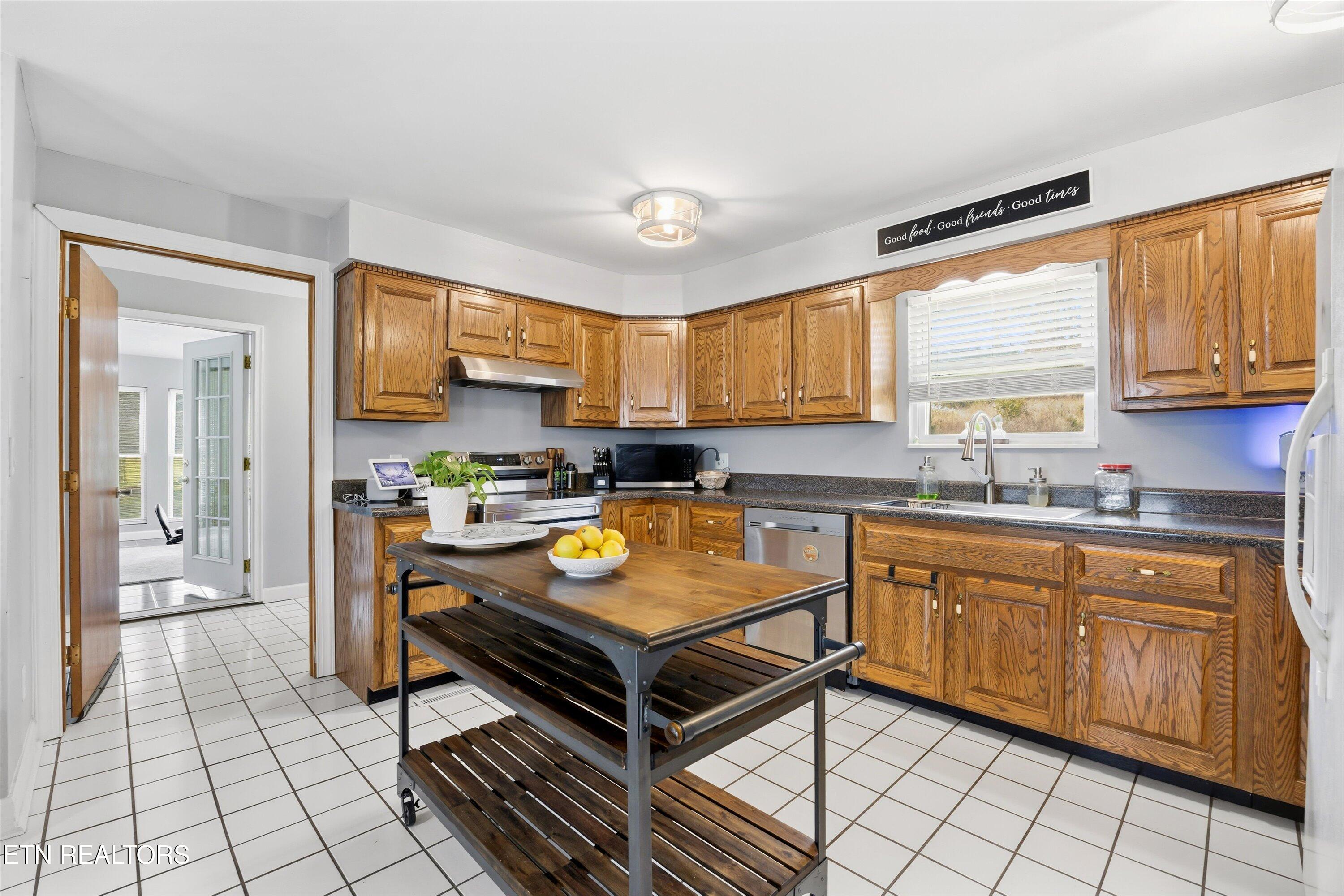 288 Forks Grove Rd, LaFollette