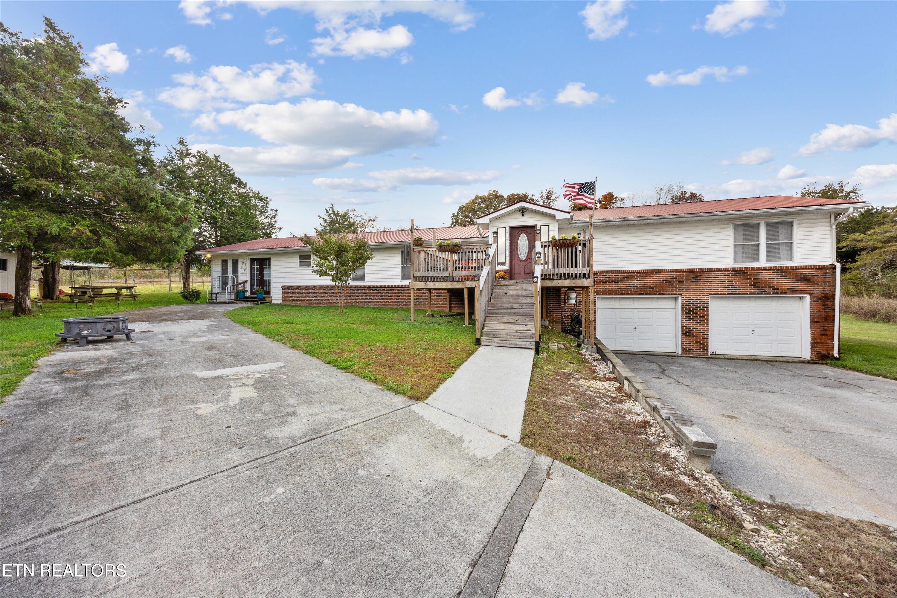 288 Forks Grove Rd, LaFollette