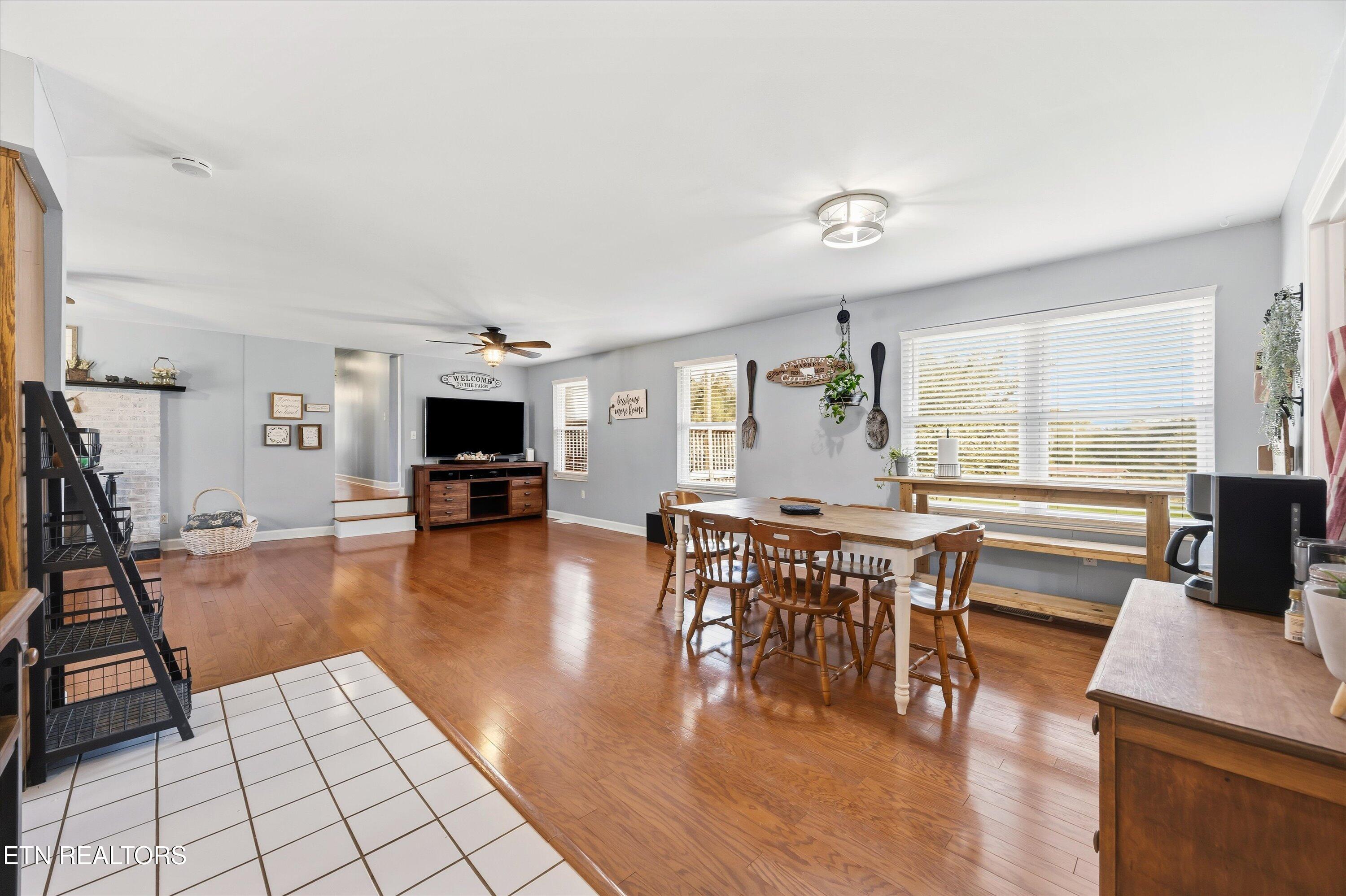 288 Forks Grove Rd, LaFollette