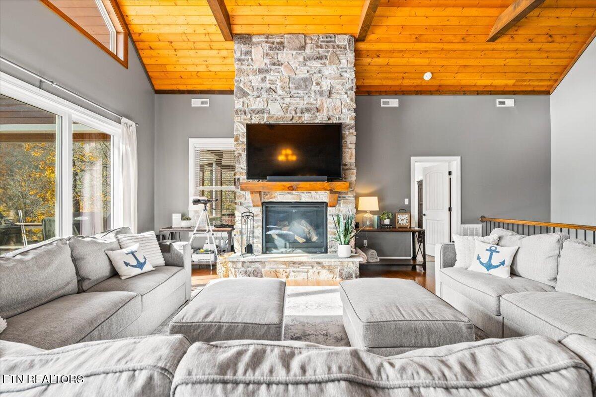 493 Bankwood Lane, LaFollette