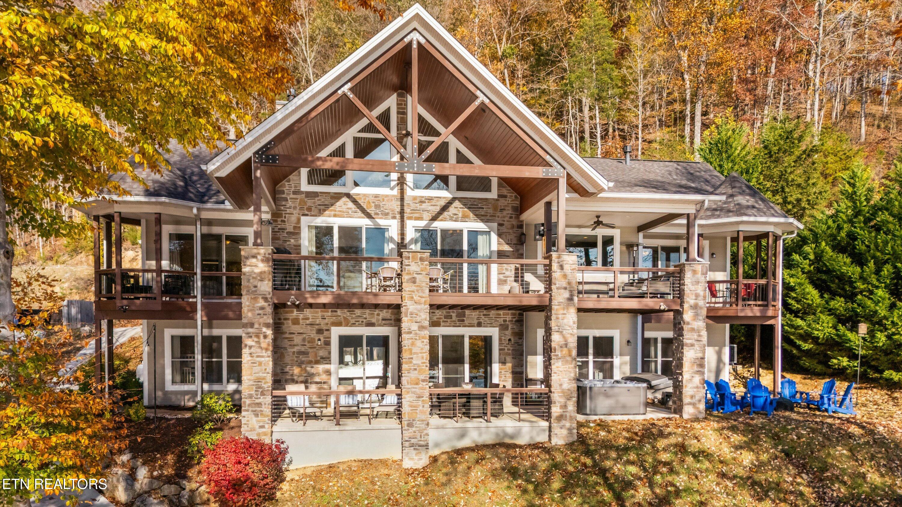 493 Bankwood Lane, LaFollette