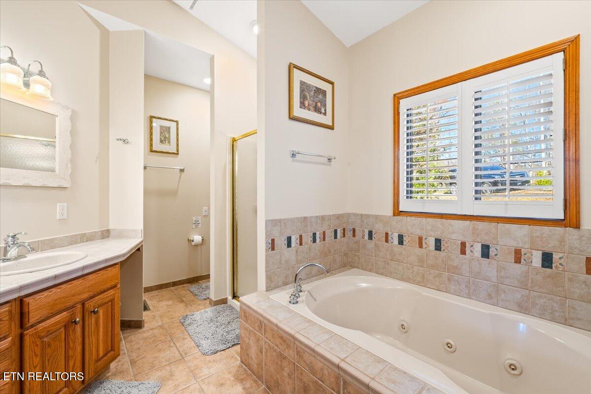 128 Fox Lane, LaFollette