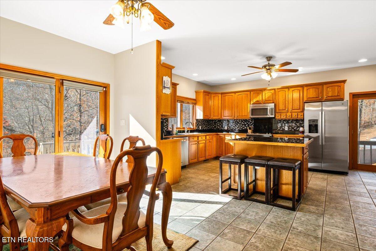 128 Fox Lane, LaFollette