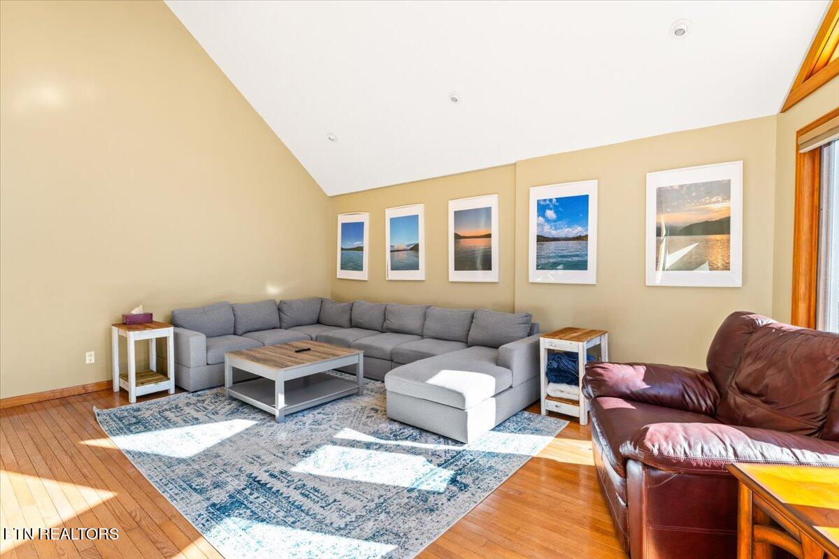 128 Fox Lane, LaFollette