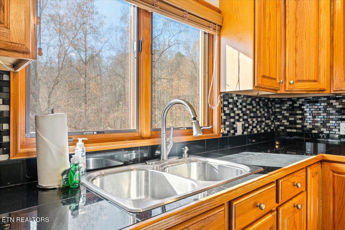 128 Fox Lane, LaFollette