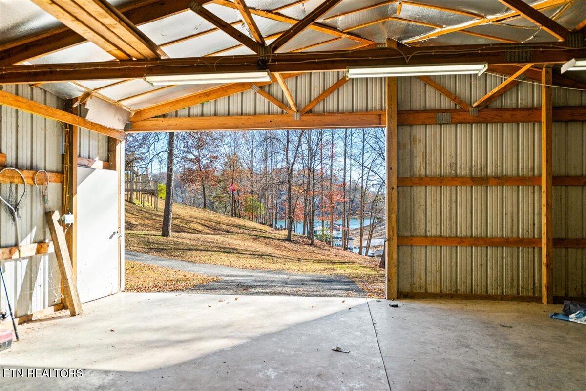 128 Fox Lane, LaFollette