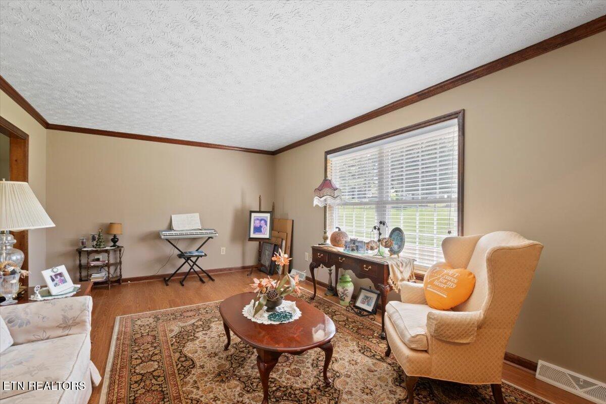 121 E Village Circle, LaFollette