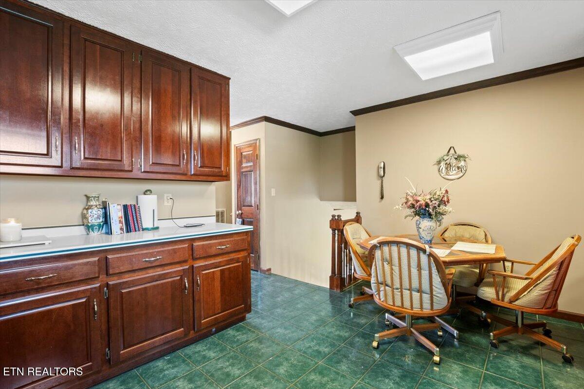 121 E Village Circle, LaFollette