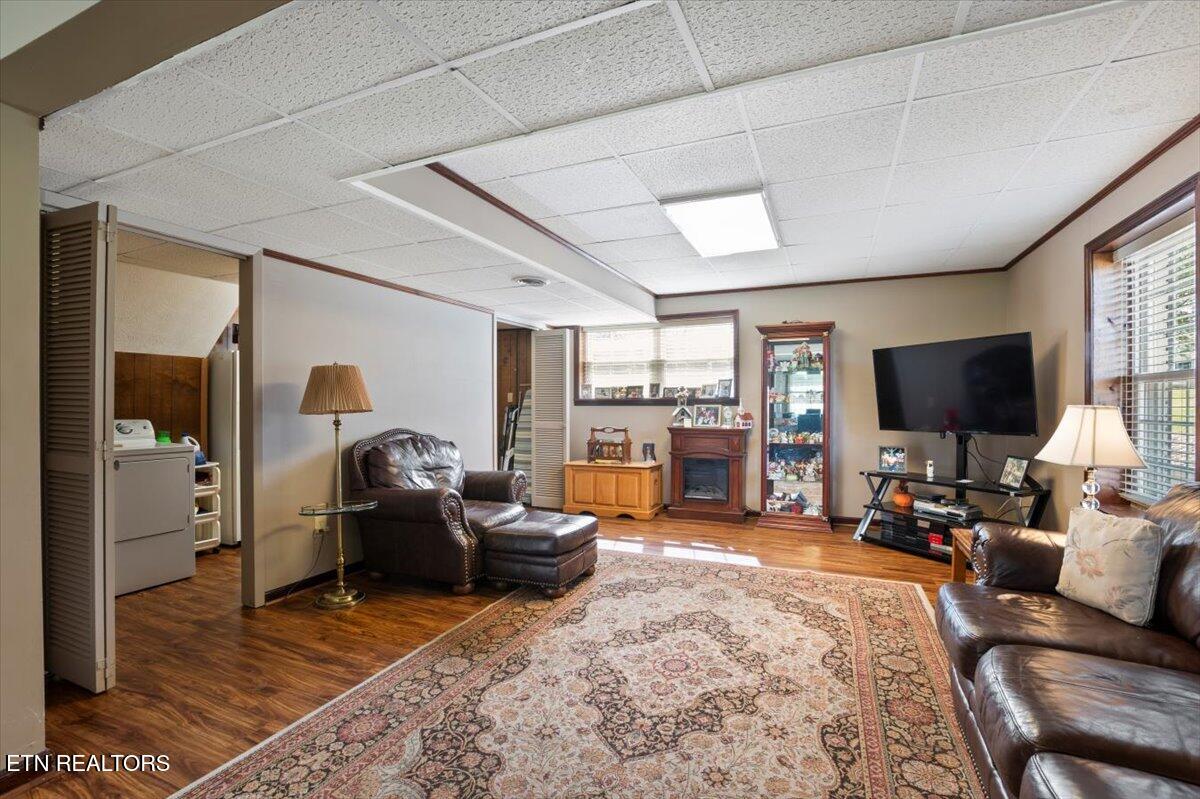 121 E Village Circle, LaFollette