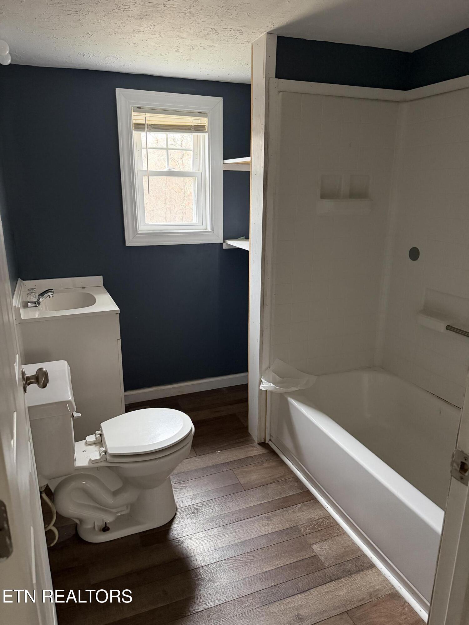 152 Country Way Drive, LaFollette