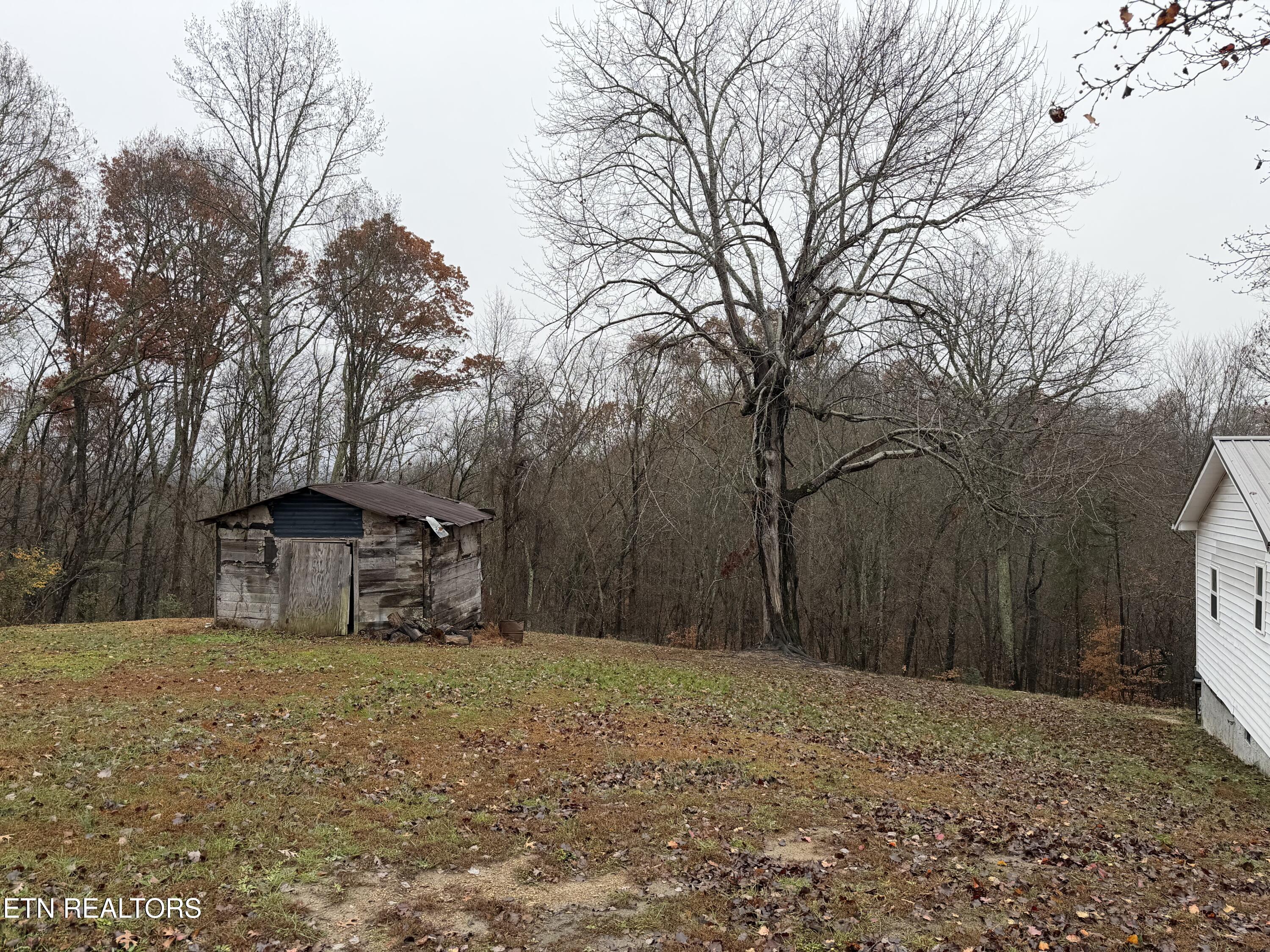 152 Country Way Drive, LaFollette