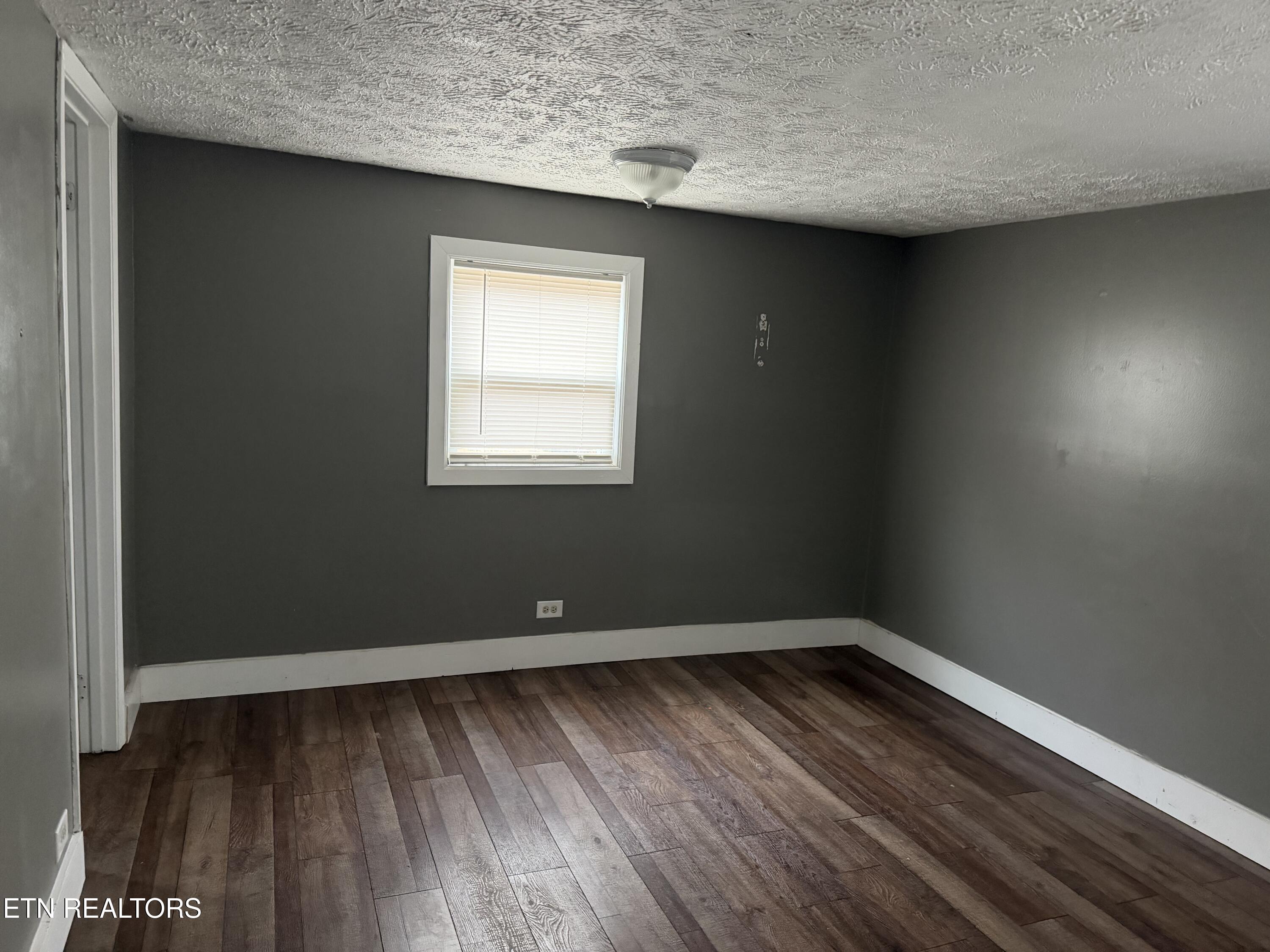 152 Country Way Drive, LaFollette