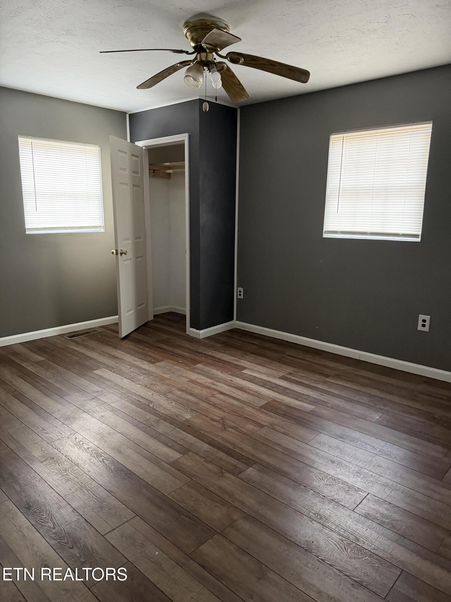 152 Country Way Drive, LaFollette