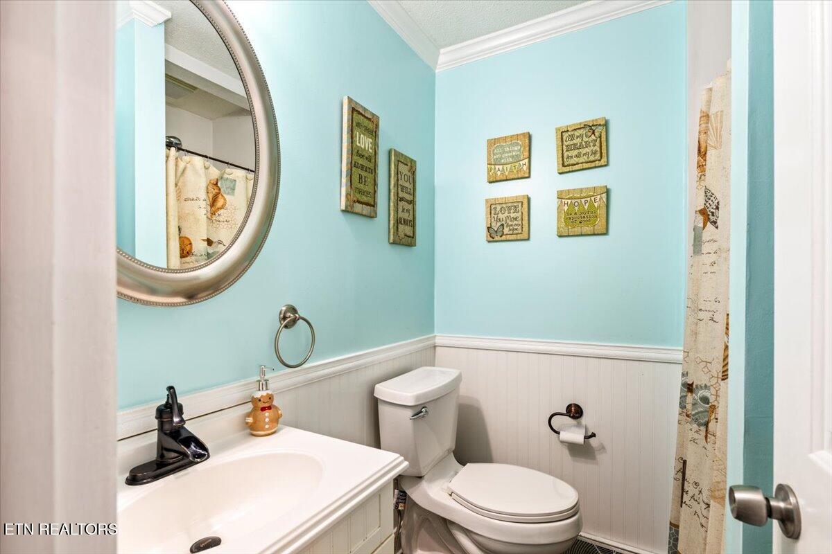 203 Golf Hill Lane, LaFollette