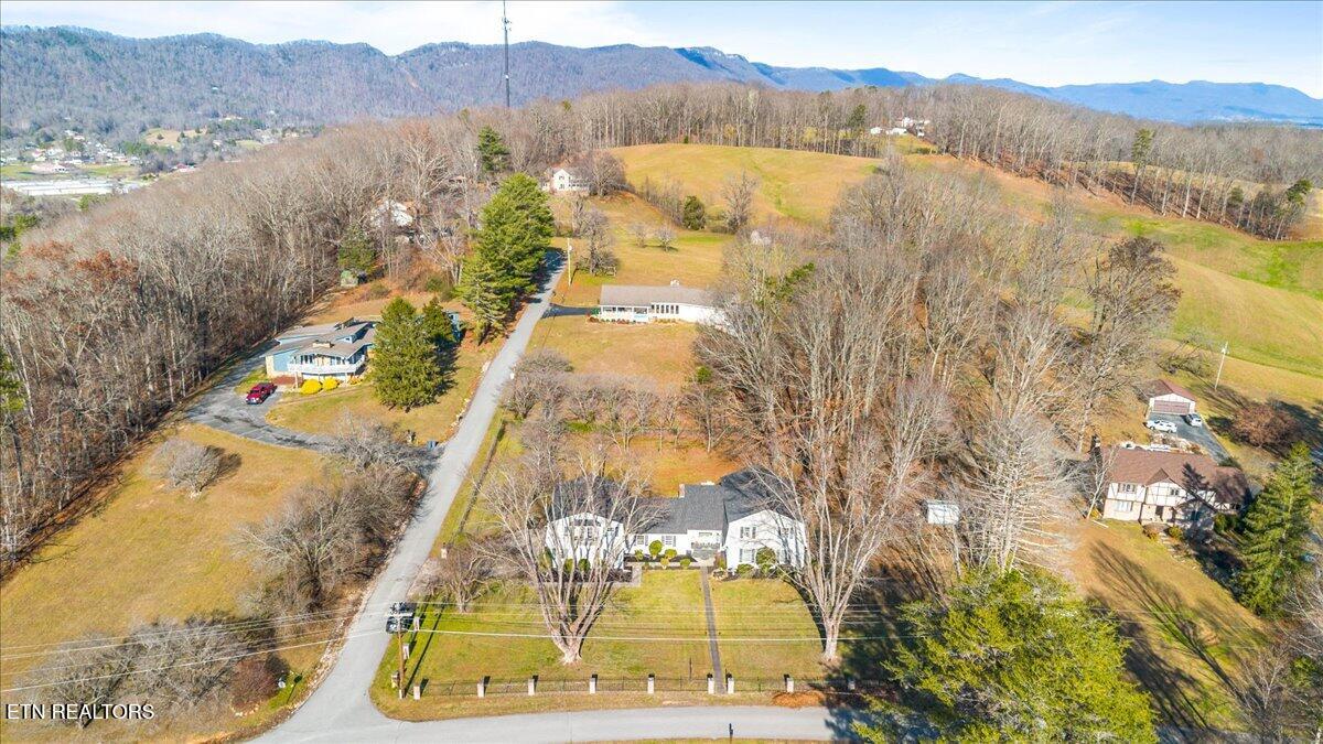 203 Golf Hill Lane, LaFollette