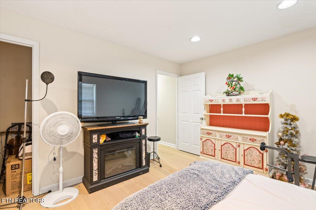 203 Golf Hill Lane, LaFollette