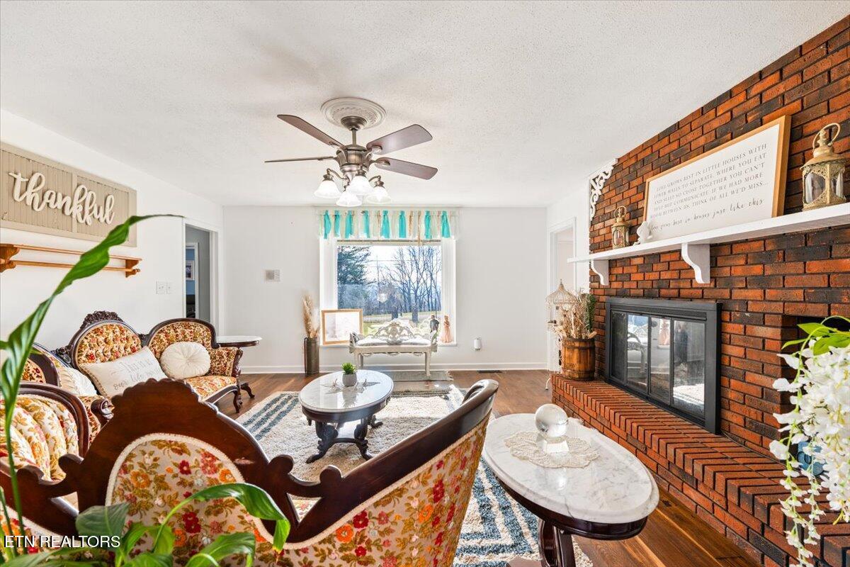 203 Golf Hill Lane, LaFollette