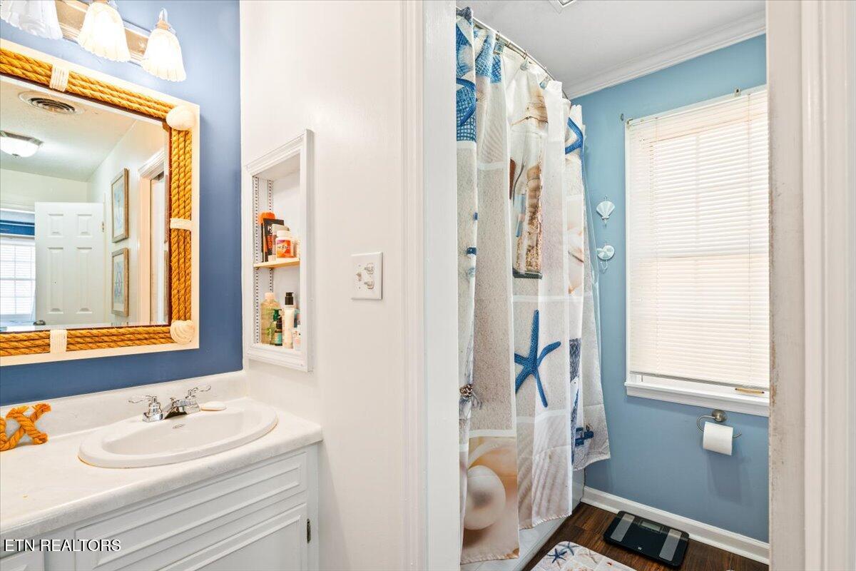 203 Golf Hill Lane, LaFollette