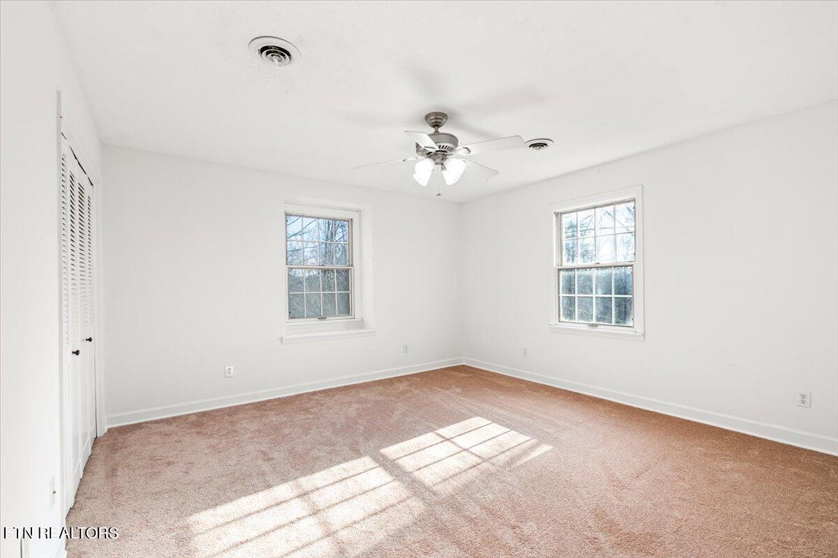 203 Golf Hill Lane, LaFollette