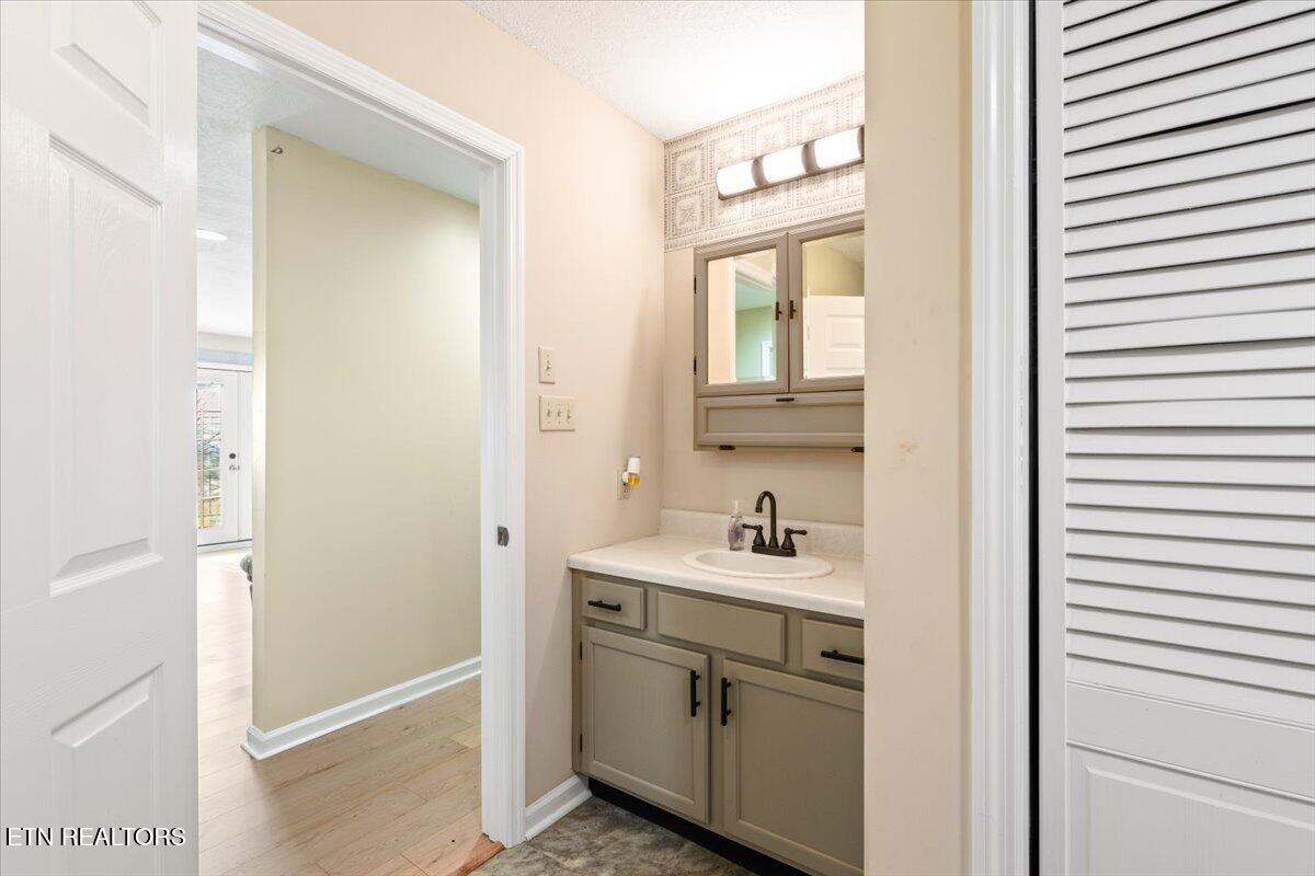 203 Golf Hill Lane, LaFollette