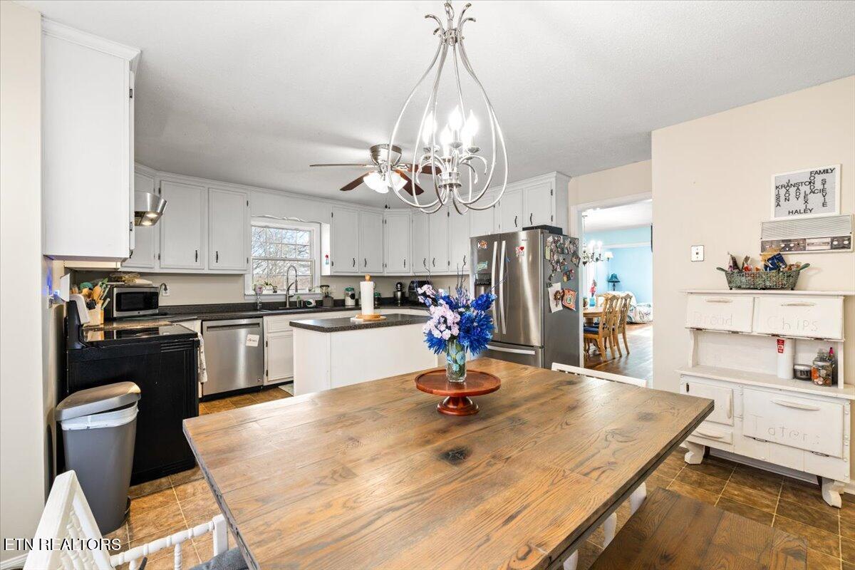 203 Golf Hill Lane, LaFollette