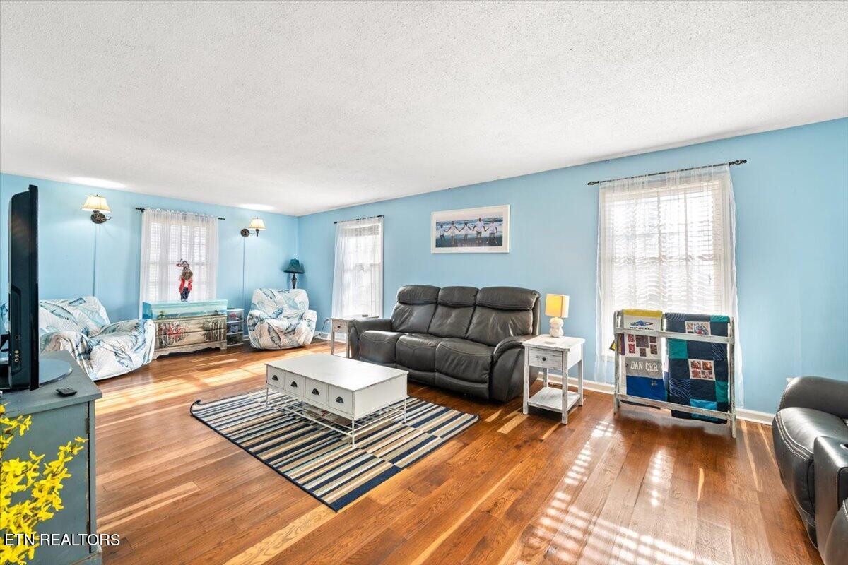 203 Golf Hill Lane, LaFollette