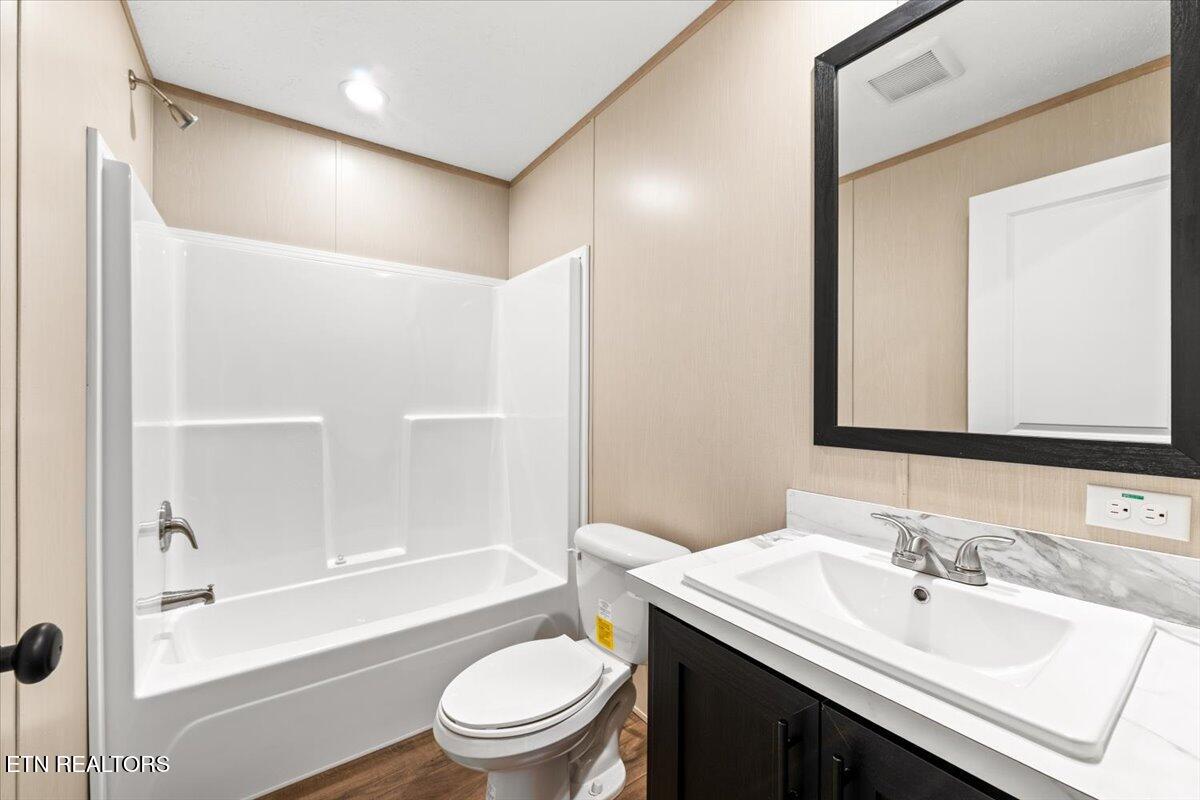 544 Quail Run Lane, LaFollette