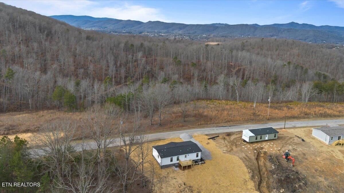 544 Quail Run Lane, LaFollette