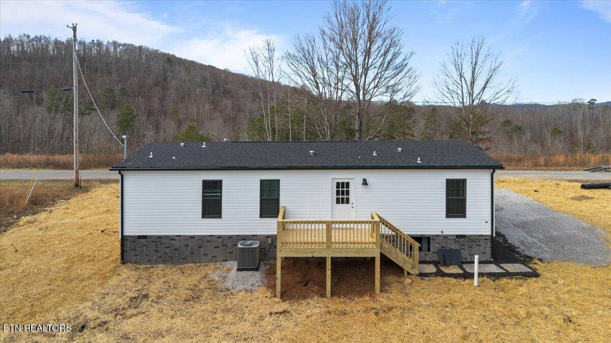 544 Quail Run Lane, LaFollette