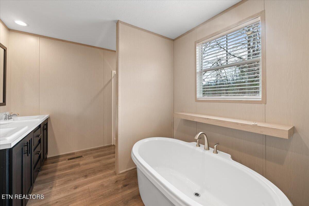 544 Quail Run Lane, LaFollette