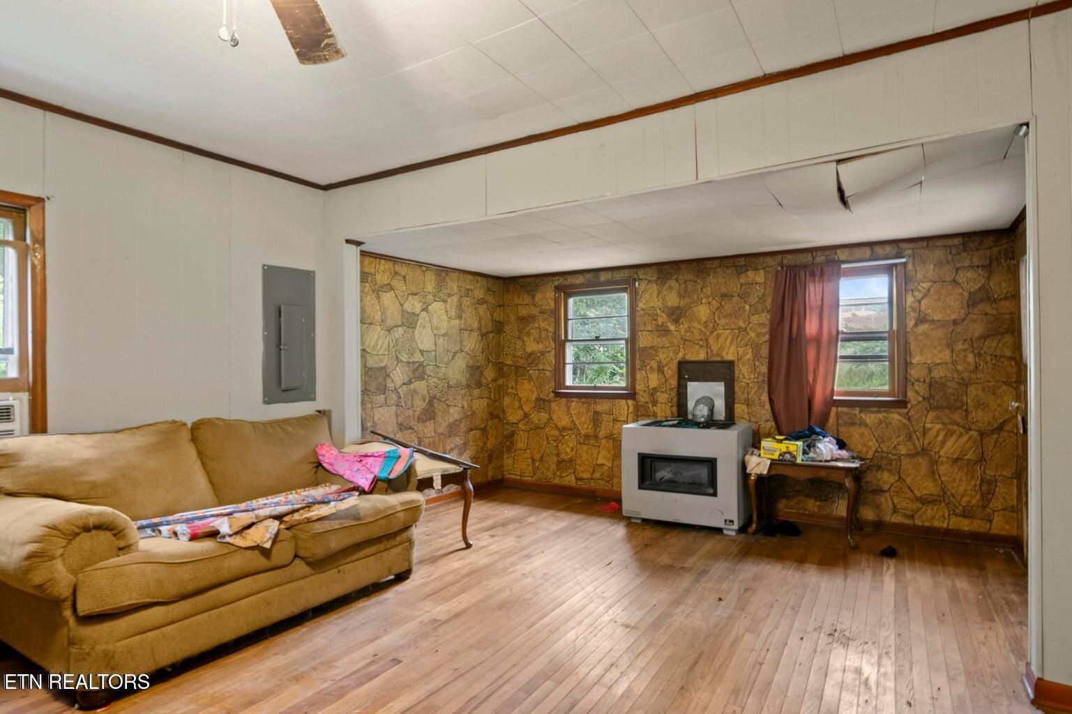 138 Bethlehem Lane, LaFollette