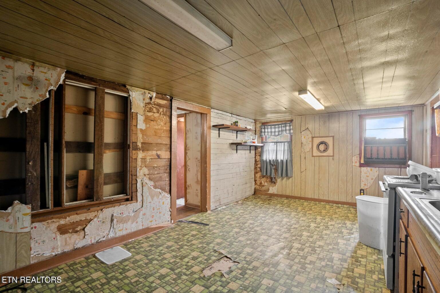 138 Bethlehem Lane, LaFollette