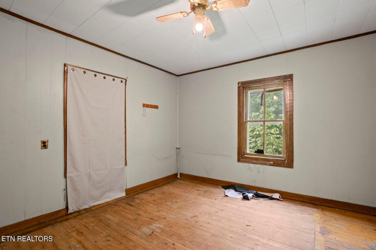 138 Bethlehem Lane, LaFollette