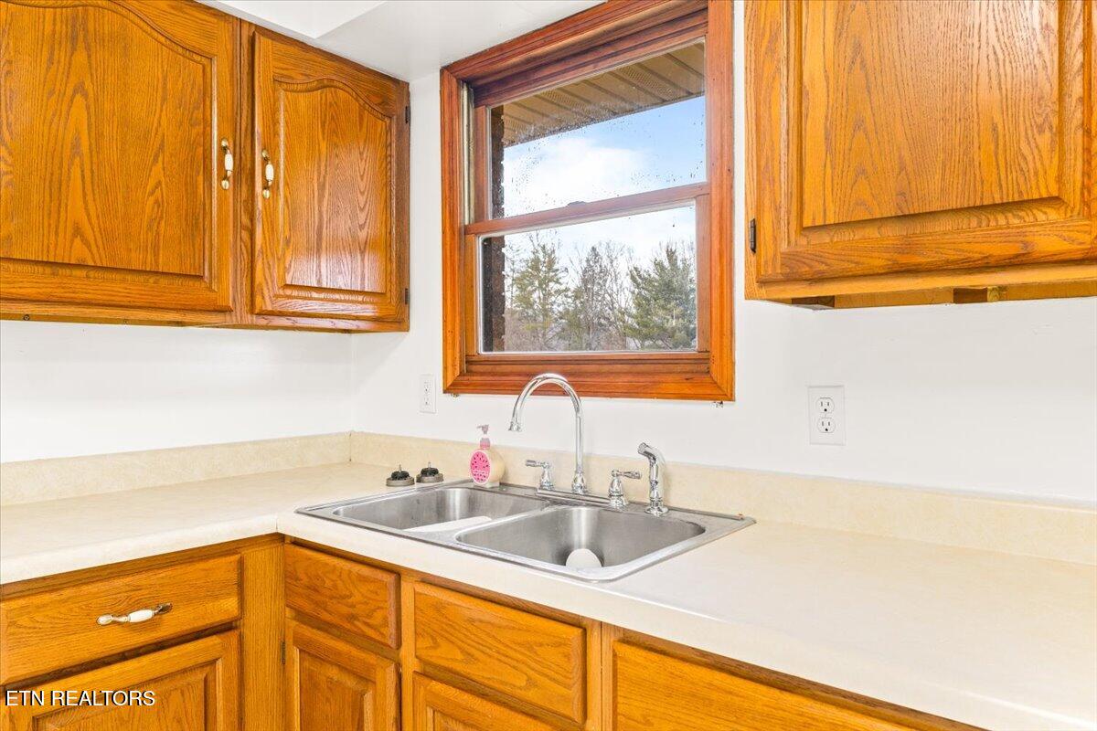 261 Lance Lane, LaFollette